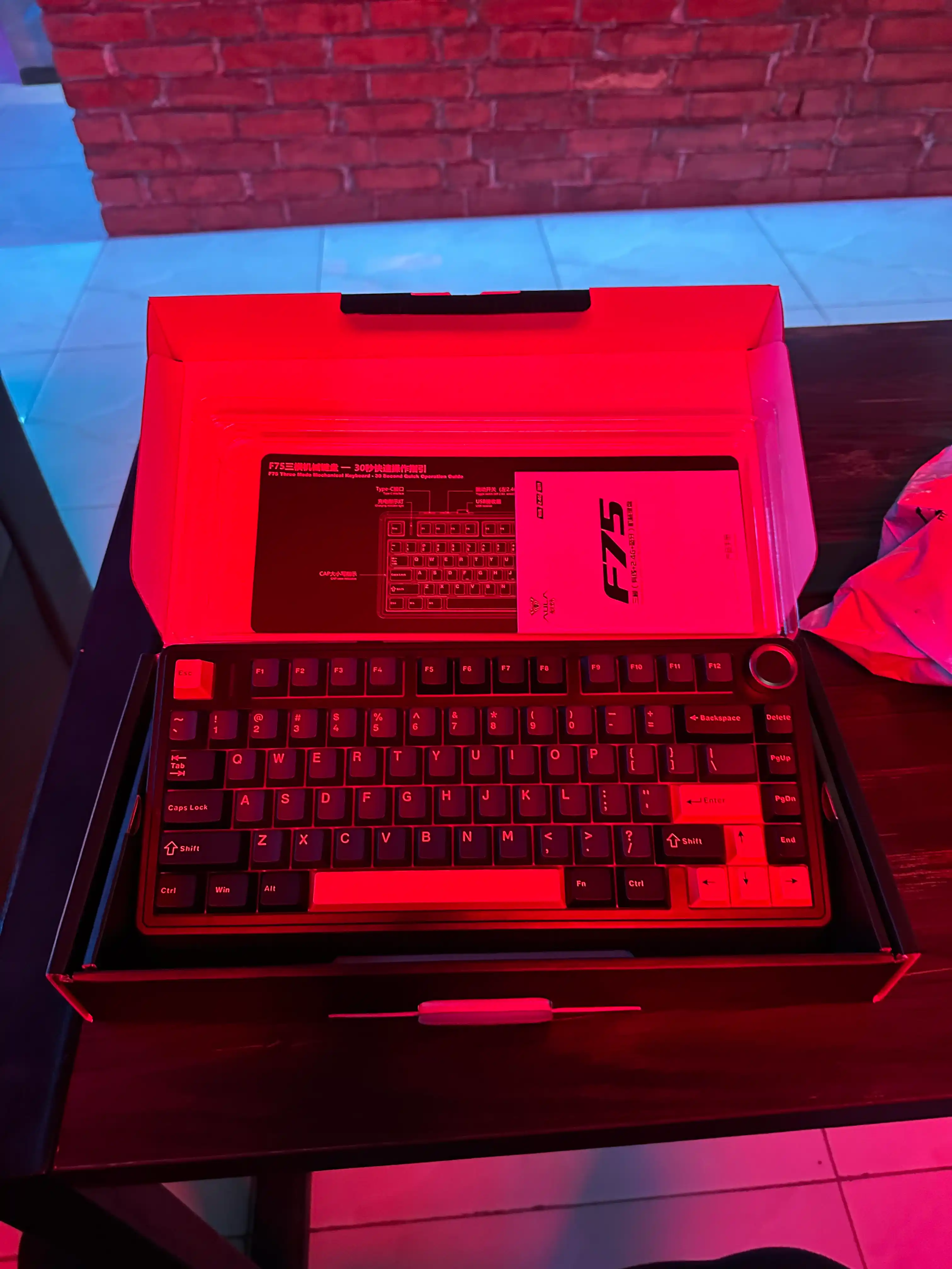 Aula F75 Simsiz + Bluetooth HotSwap, mexanik, o‘yin klaviaturasi, RGB, qora