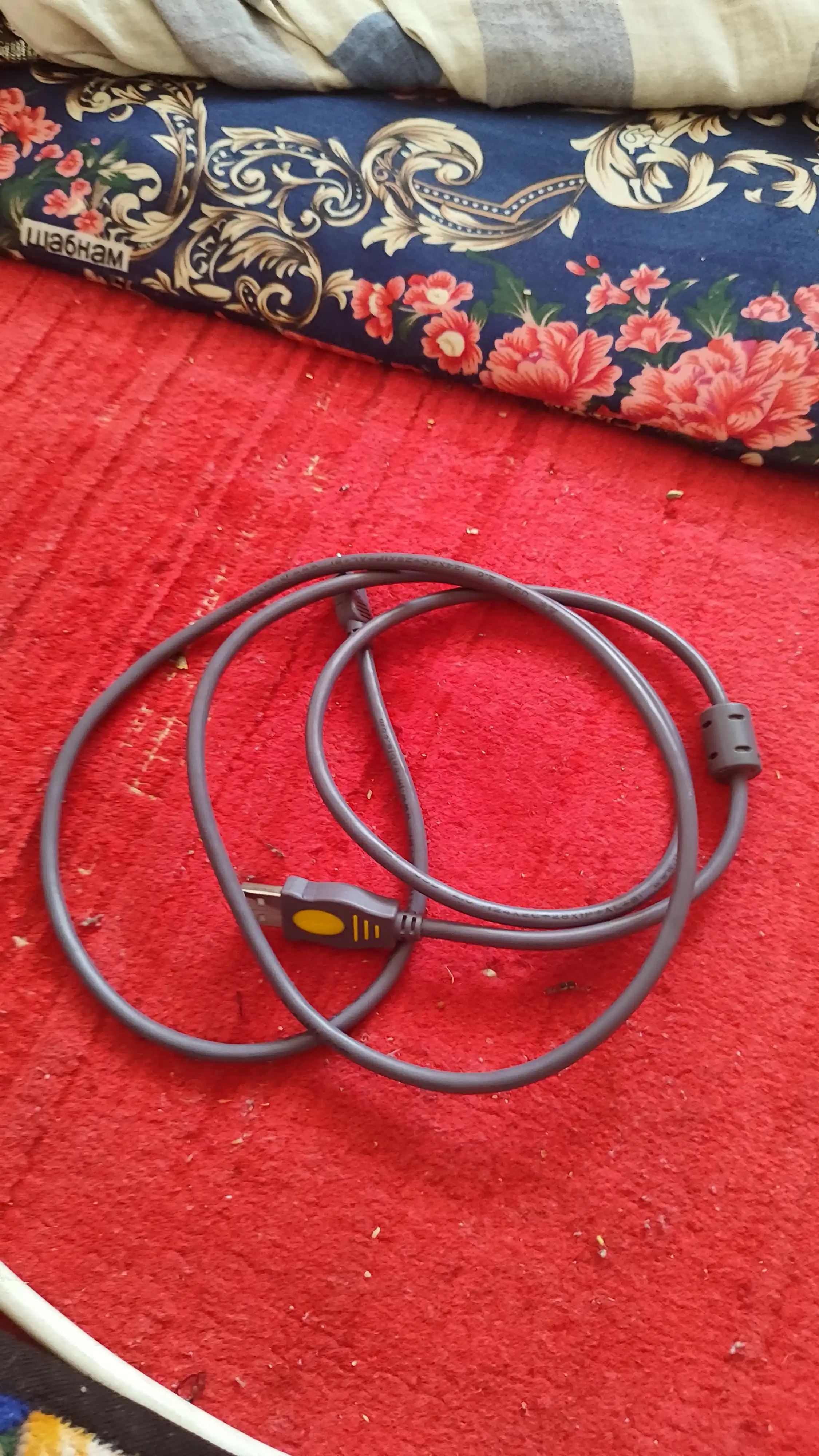 Mini USB / Micro USB / USB Type-C universal kabel quvvatlash va ma’lumot uzatish