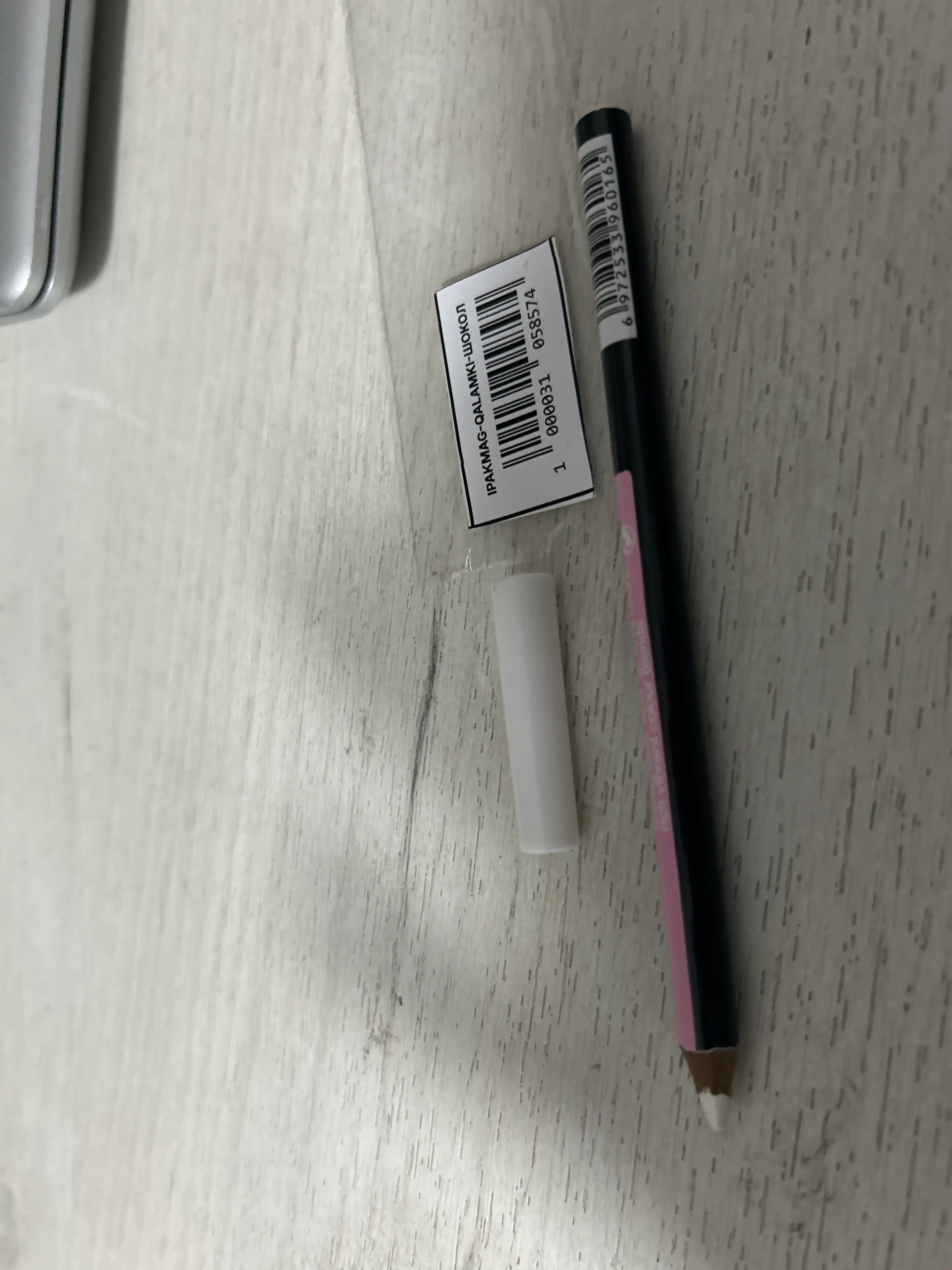 Kiko lab konturi uchun qalam xira lab bo‘yog‘i qosh va ko‘z uchun qalam oq qora 1,5 g