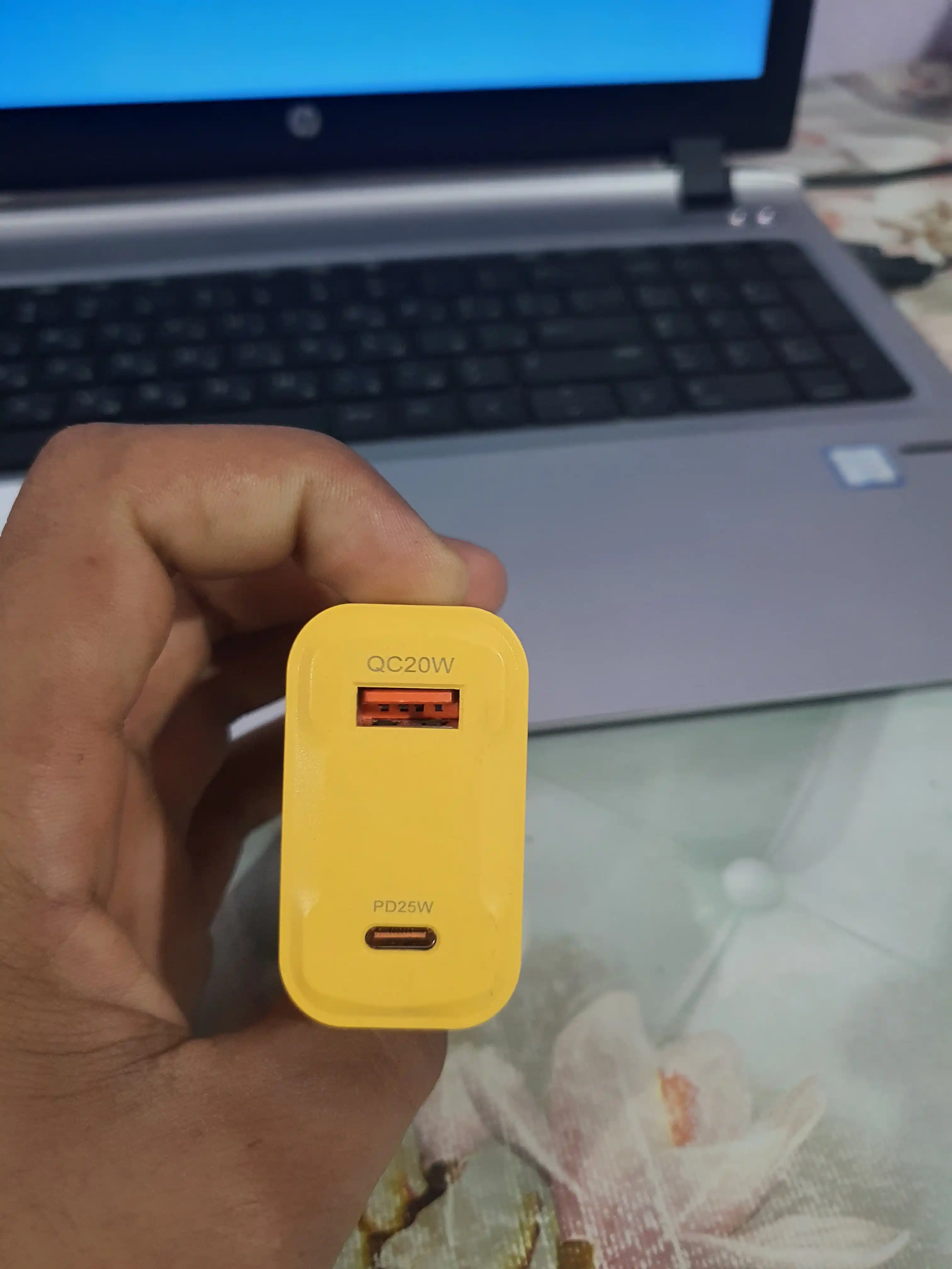 Zaryadlovchi qurilma 30, 45 w  Fast charging funksiyasi