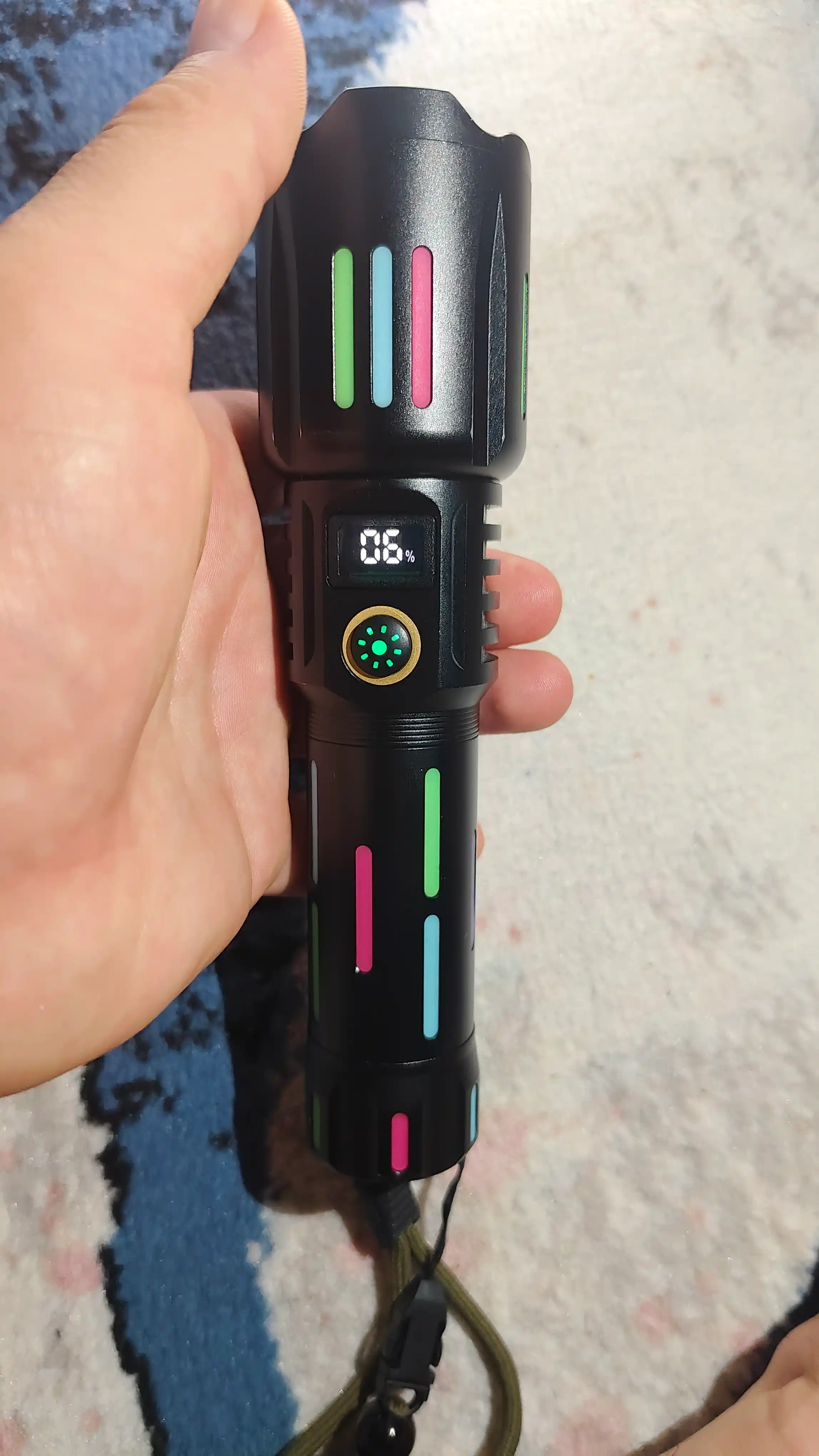 Lazerli qo'l fonar, qayta zaryadlanuvchi, akkumulyatorli chiroq Power Bank bilan
