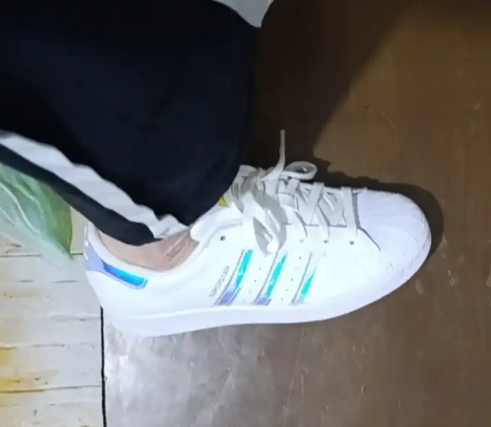 Женские кроссовки adidas  SUPERSTAR W