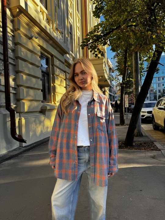 Женская плотная рубашка оверсайз в клетку, с длинным рукавом