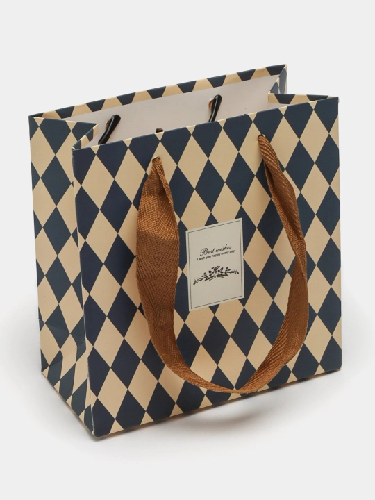 Sovg'a paketlari 23x18 sm, qattiq qog'oz sovg'alar uchun