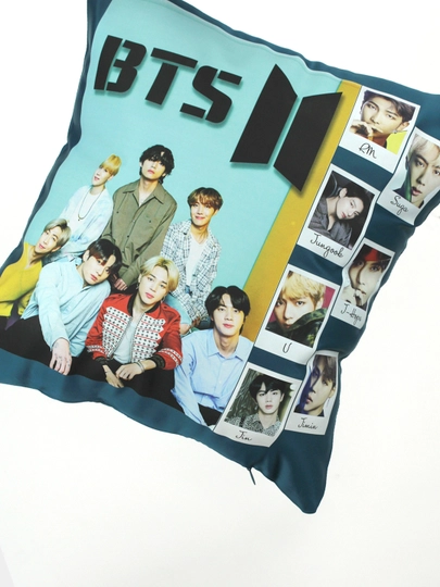 Подушки атласные с принтом группы BTS