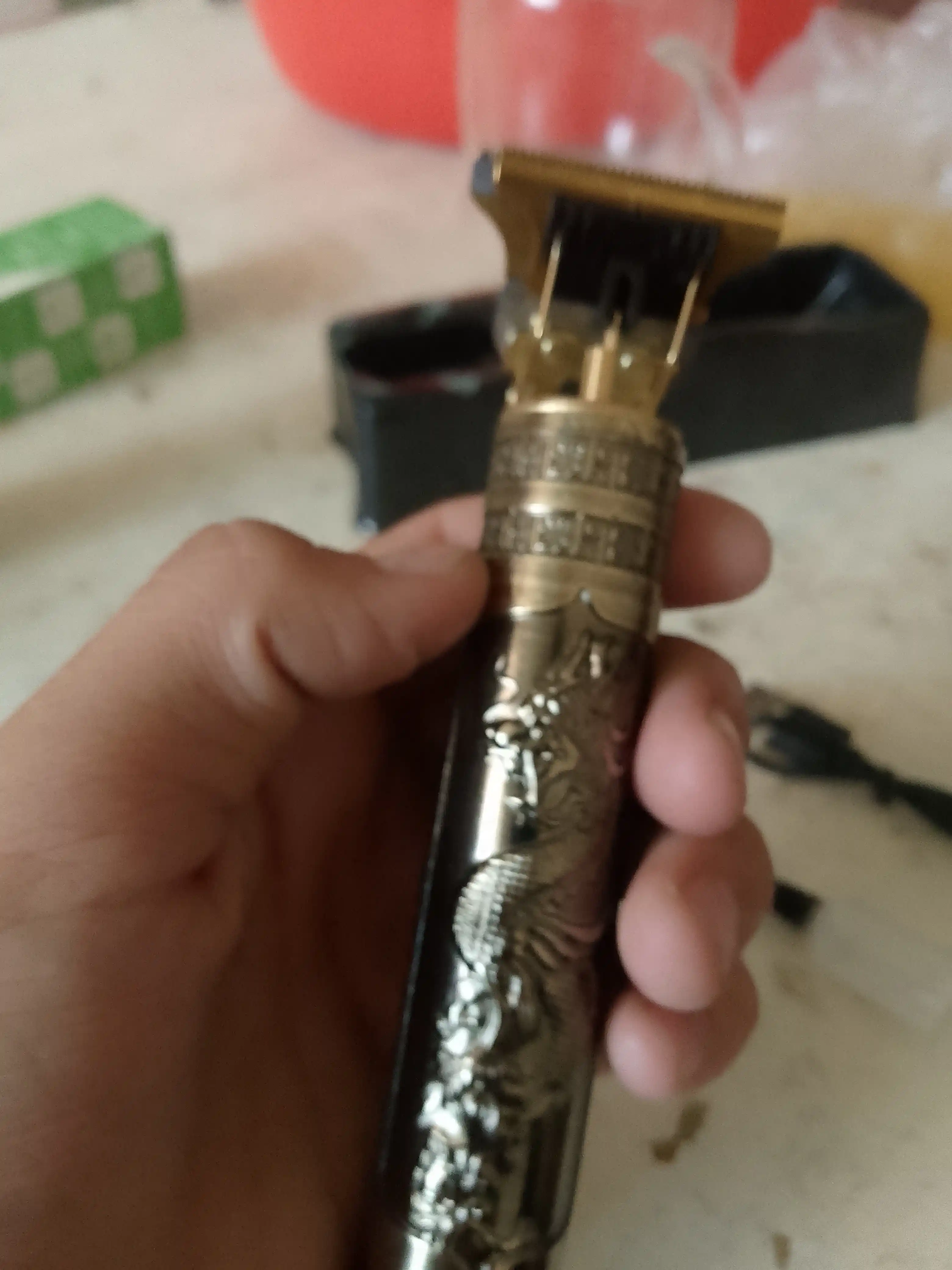 Simsiz trimmer VINTAGE T9, Dragon dizayn, 4 nasadka, 2 soat batareya