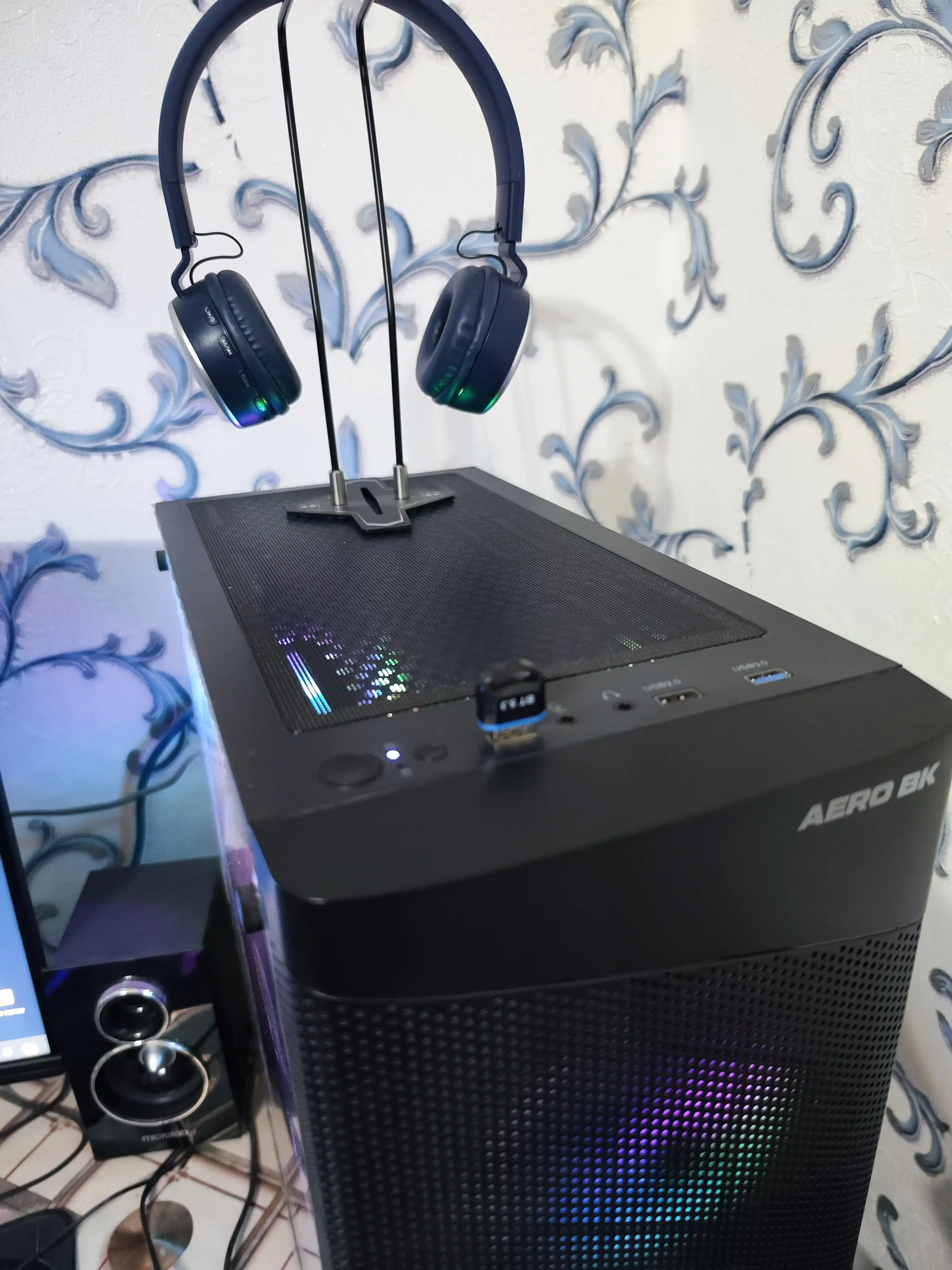 Bluetooth USB адаптер 5.3 — для ПК, колонок, наушников, геймпадов | Быстрый и стабильный