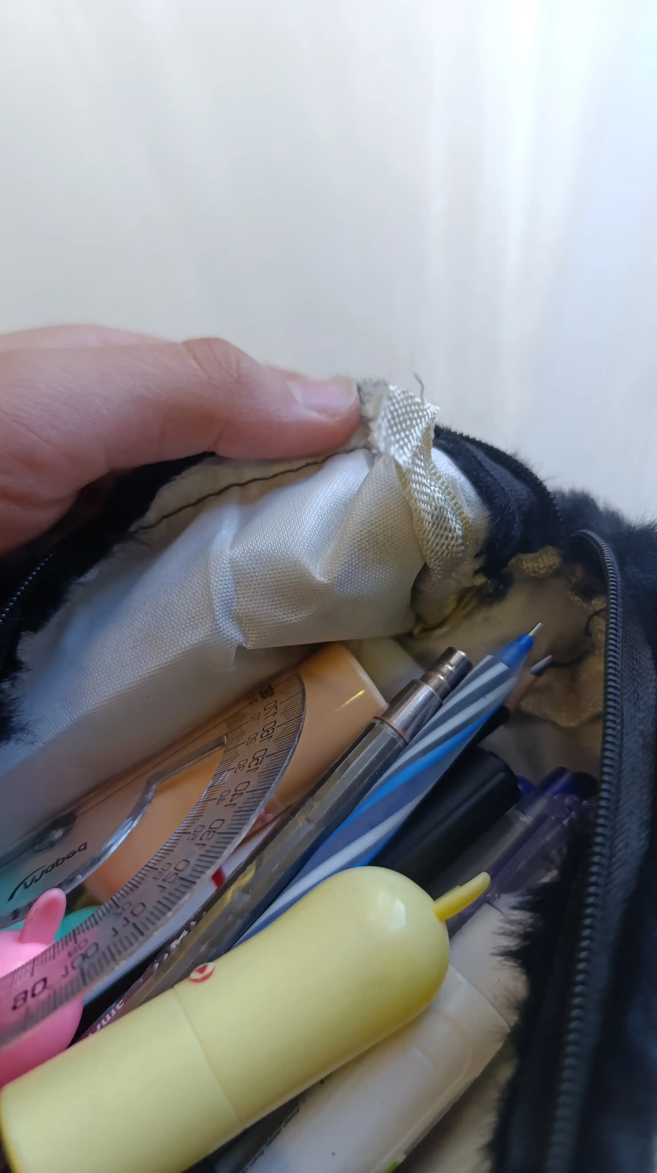 Plyush qalam qutisi, fermuarli kosmetik sumka, mo'ynali