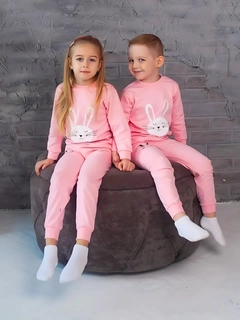 Пастельно-коралловый