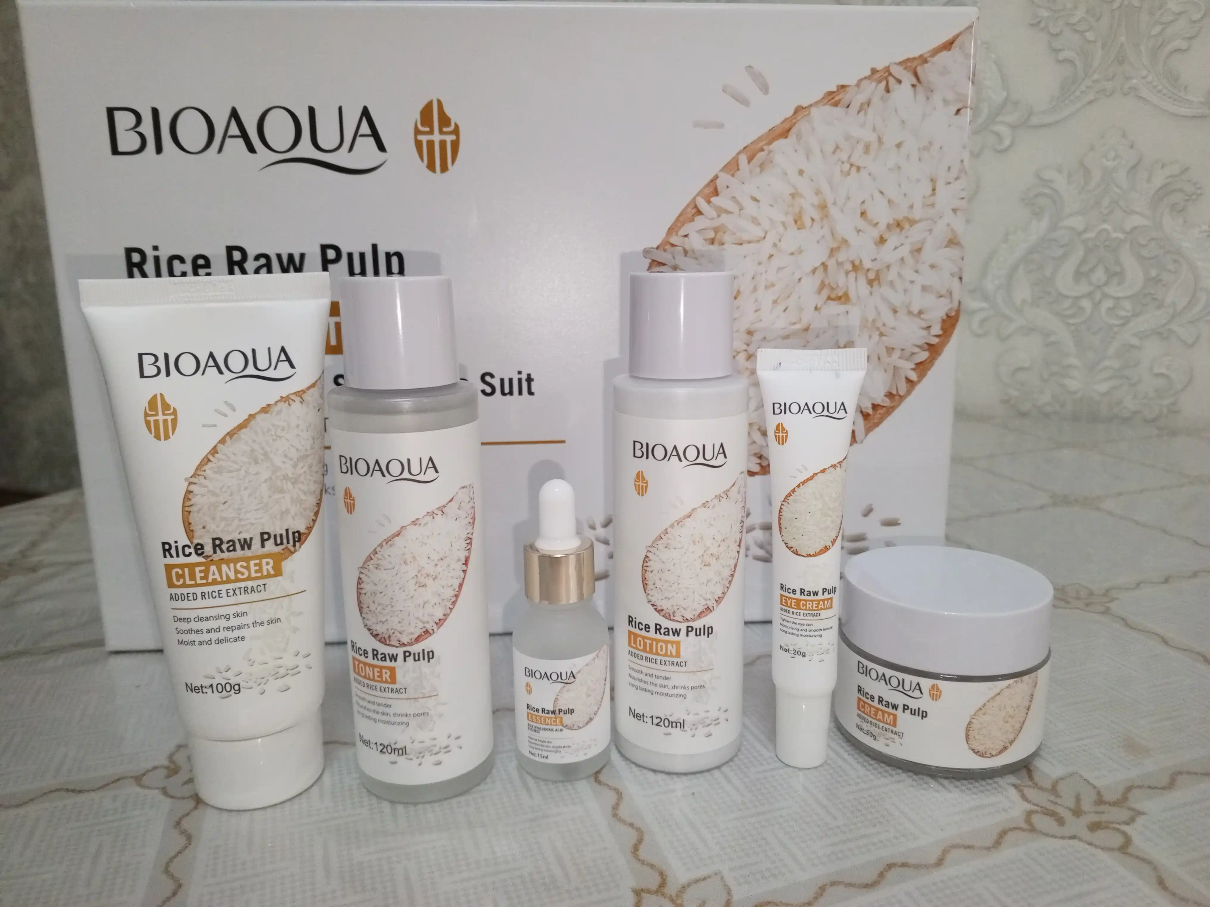 Bioaqua yuz uchun kosmetika toplami 6 tasi 1 da, krem koz atrofidagi,emulsiya,serum, tonik