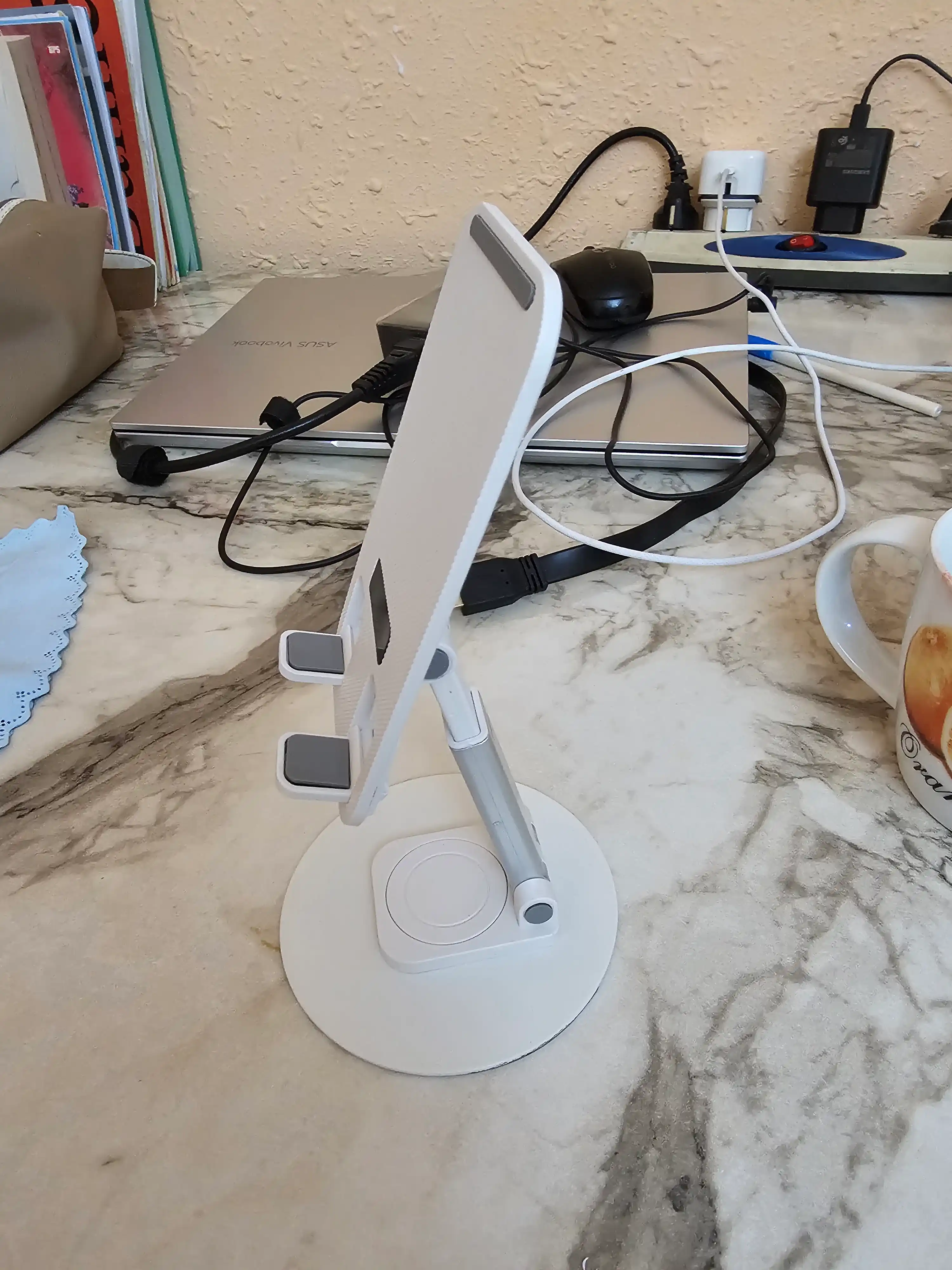 Planshet va telefon ushlagichi, 360 daraja aylanuvchi, metall asosda