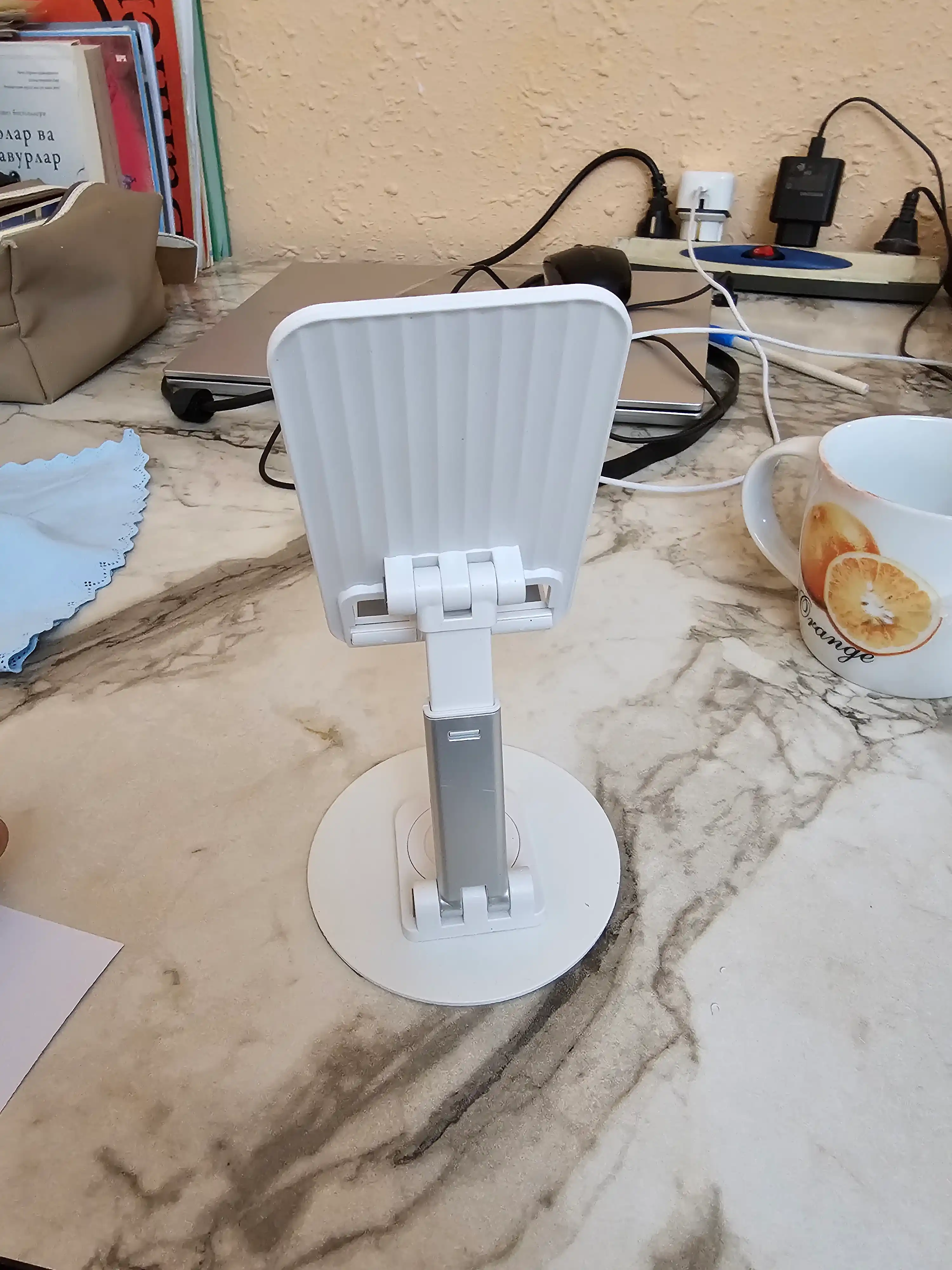 Planshet va telefon ushlagichi, 360 daraja aylanuvchi, metall asosda