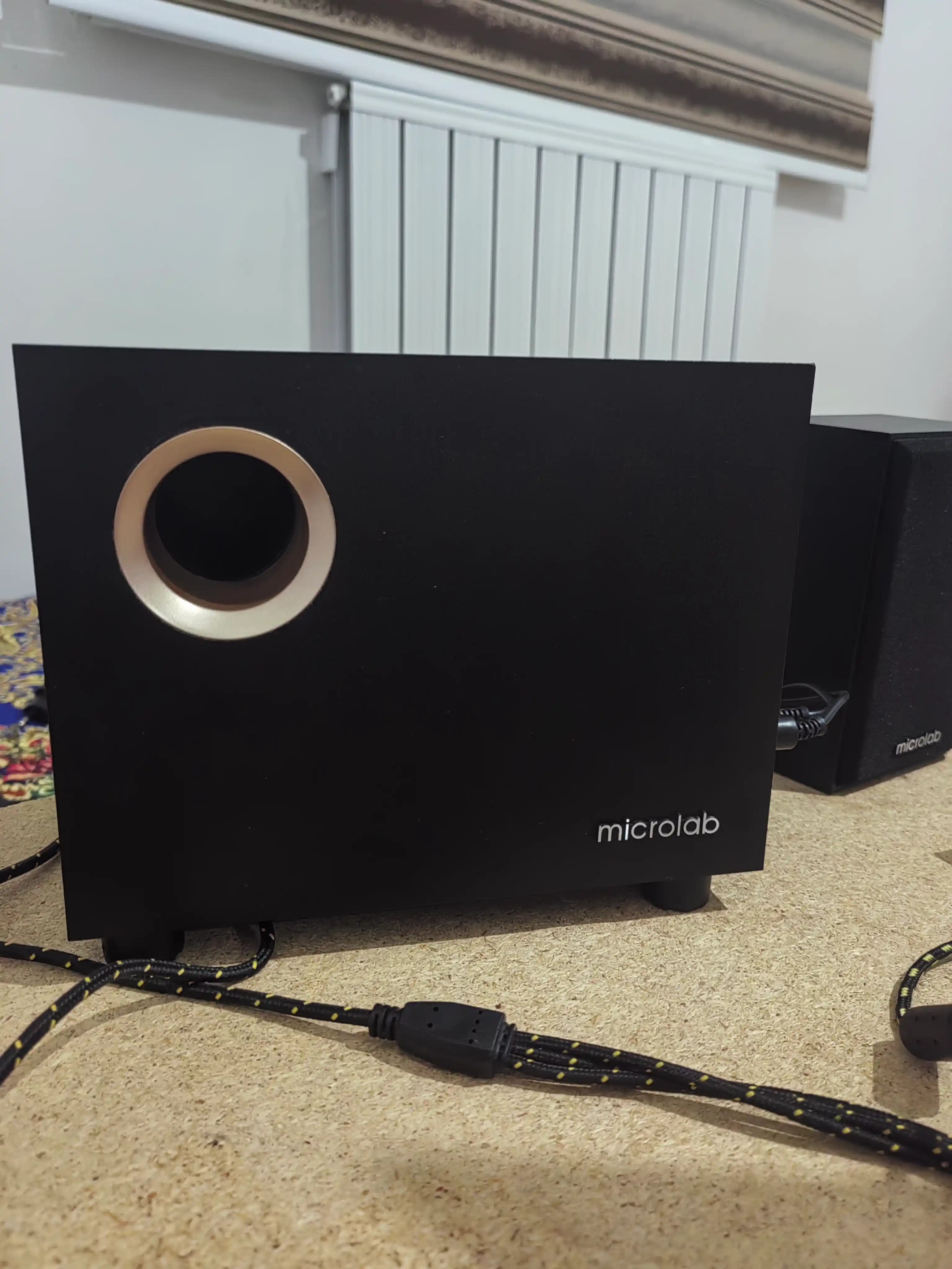 Microlab M-105BT akustik tizimi 2.1, bluetooth, 22Vt