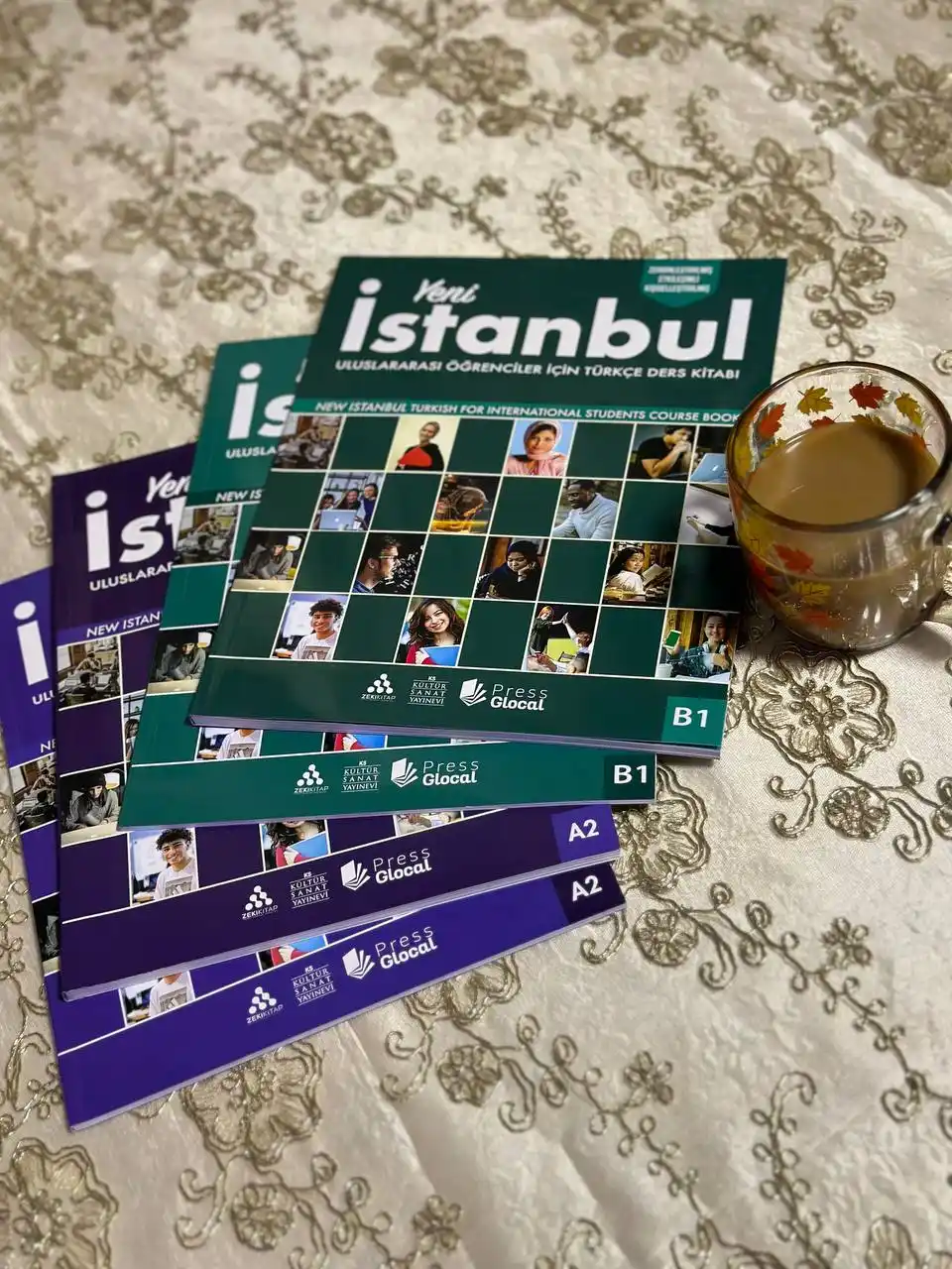 Yeni Istanbul Uluslararas renciler in Trke Eitim Seti B1