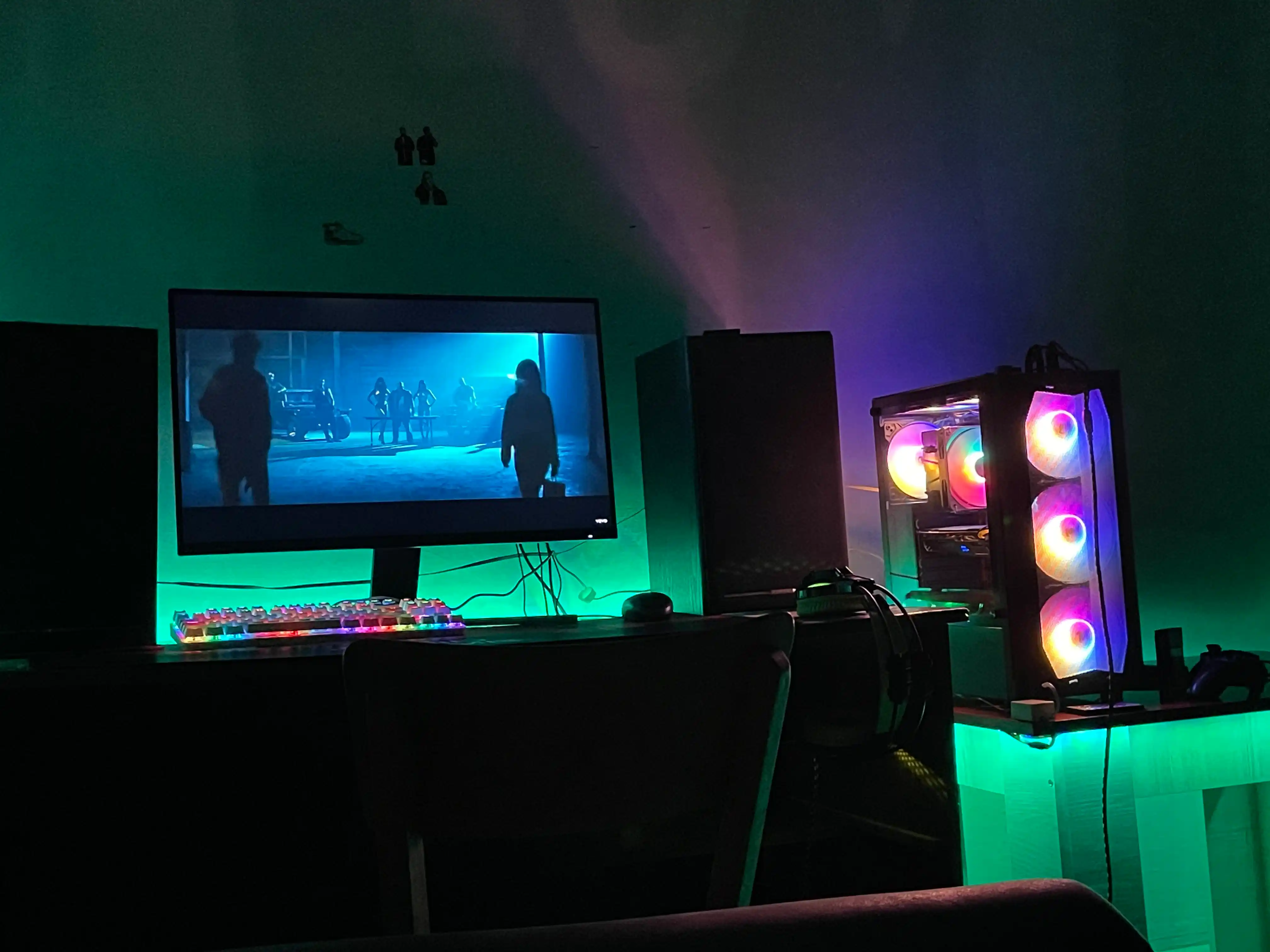 Компьютерный корпус Zalman N4 N4REV.1, 6 кулеров в комплекте, стекло, RGB подсветка
