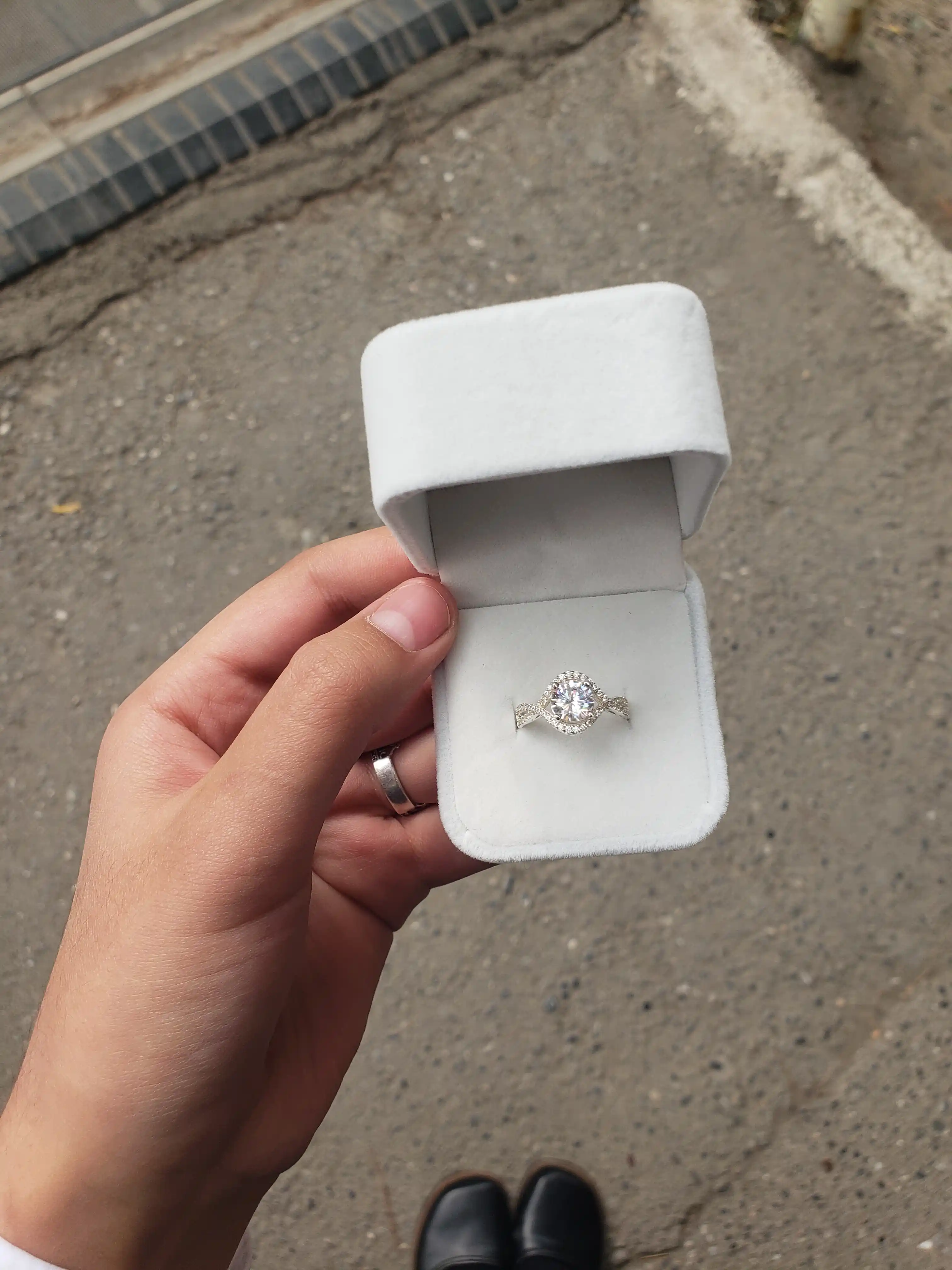 Ayollar kumush uzugi, Sumayya Silver