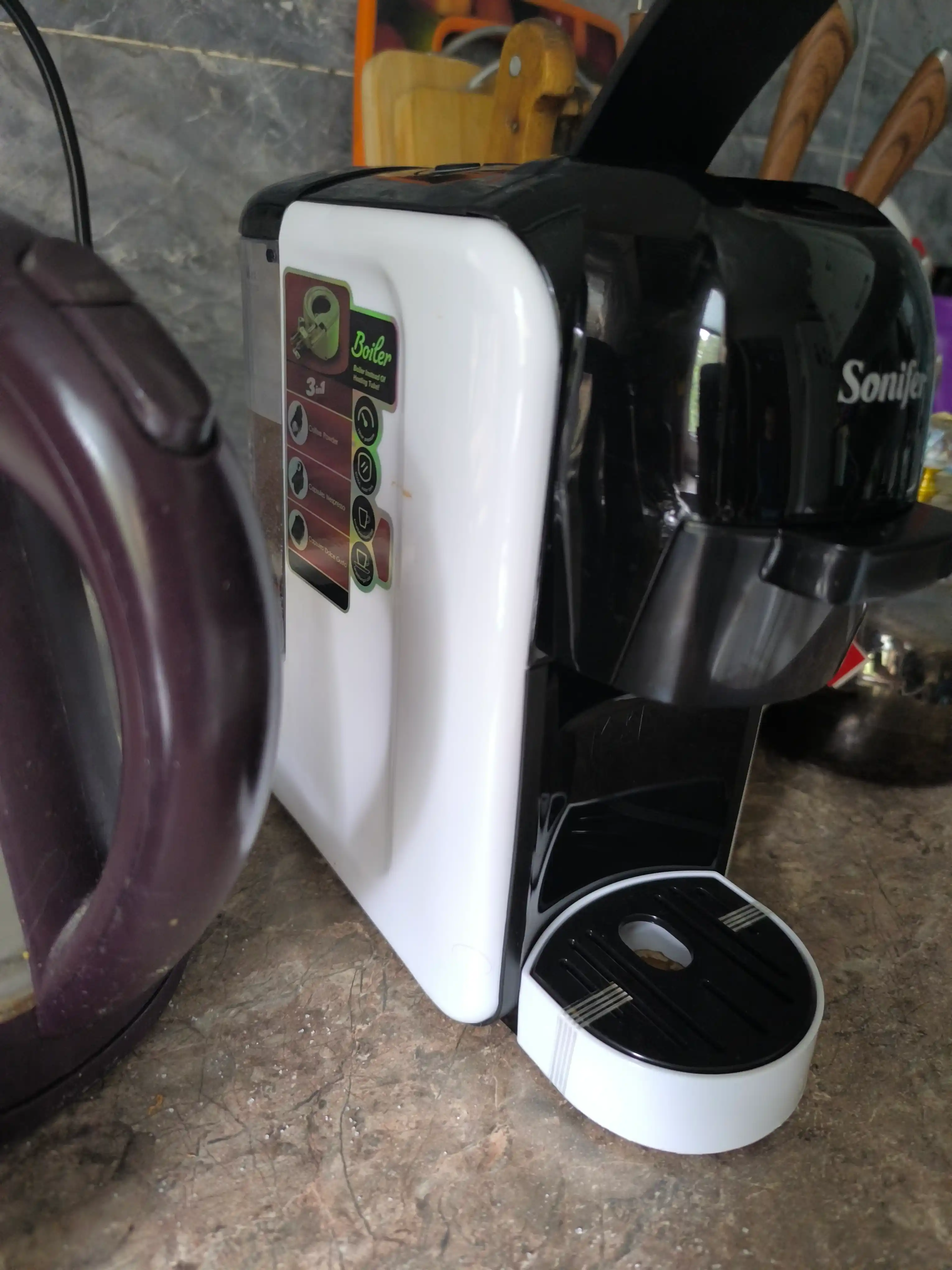 Qahva mashinasi SONIFER SF-3539 3 tasi1 da, kapsula va maydalangan, Nespresso, Dolce Gusto