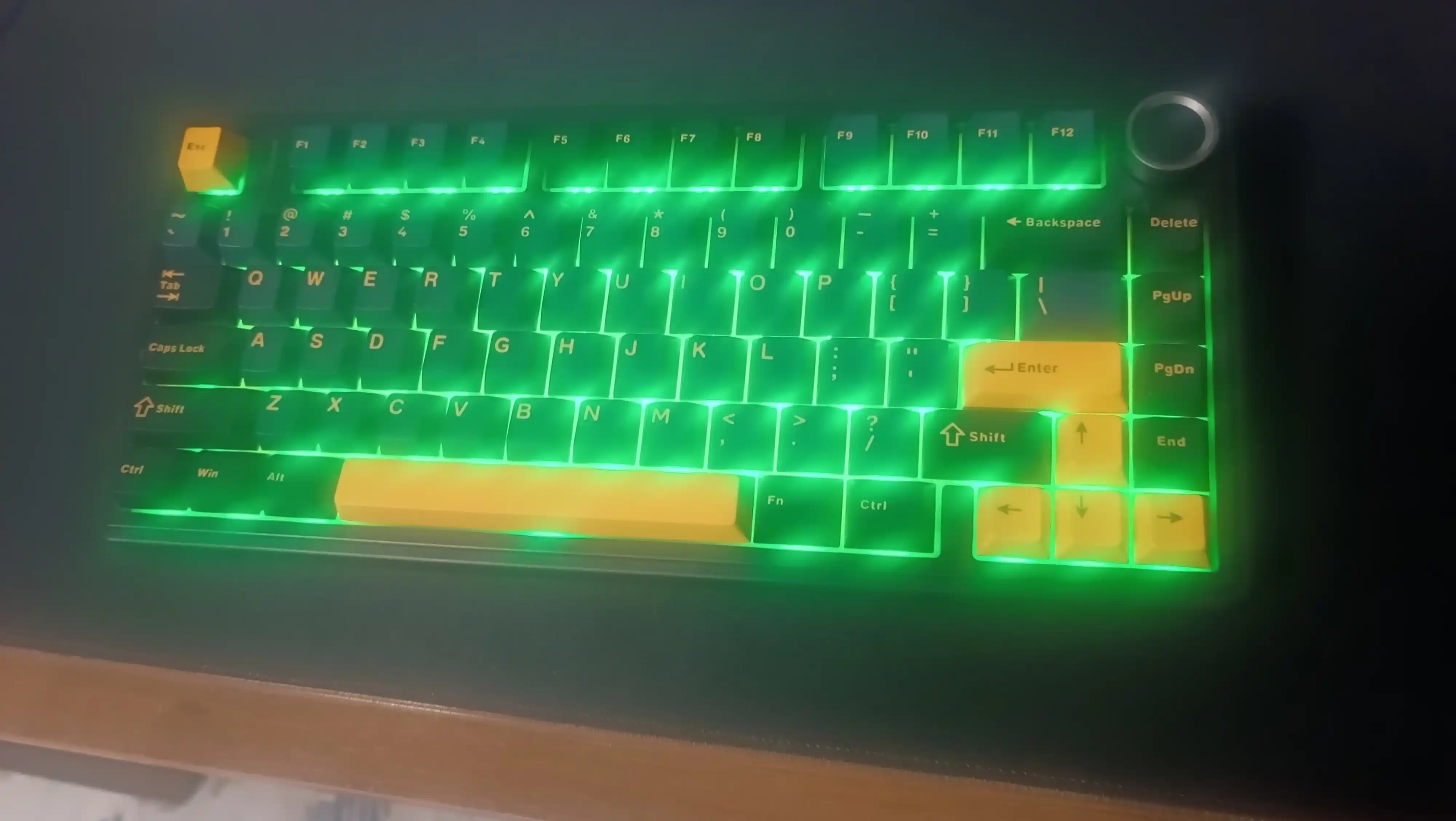 Aula F75 Simsiz + Bluetooth HotSwap, mexanik, o‘yin klaviaturasi, RGB, qora
