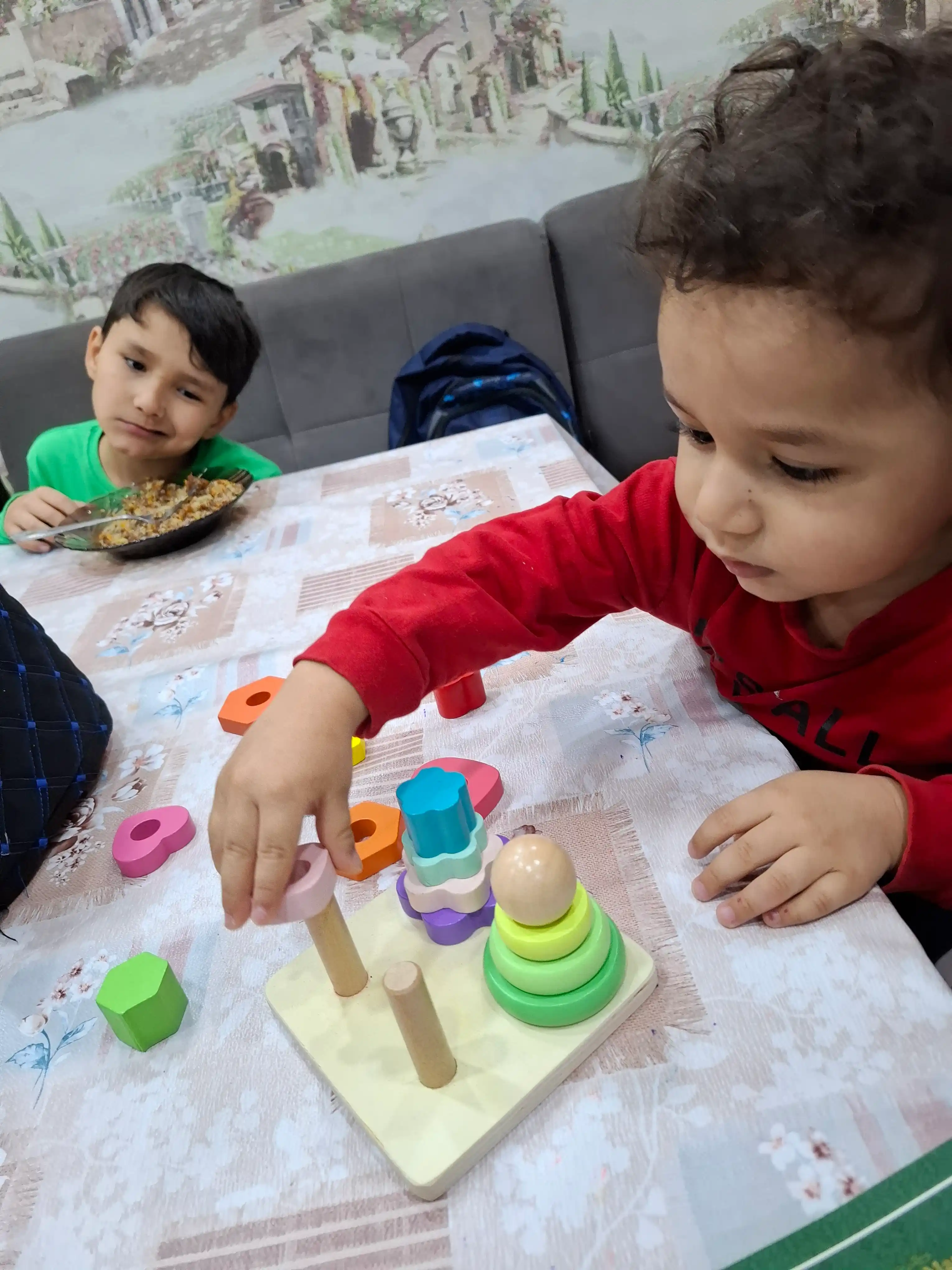 Yog'ochdan yasalgan o'yinchoqlar, mayda qo'l motorikasi uchun