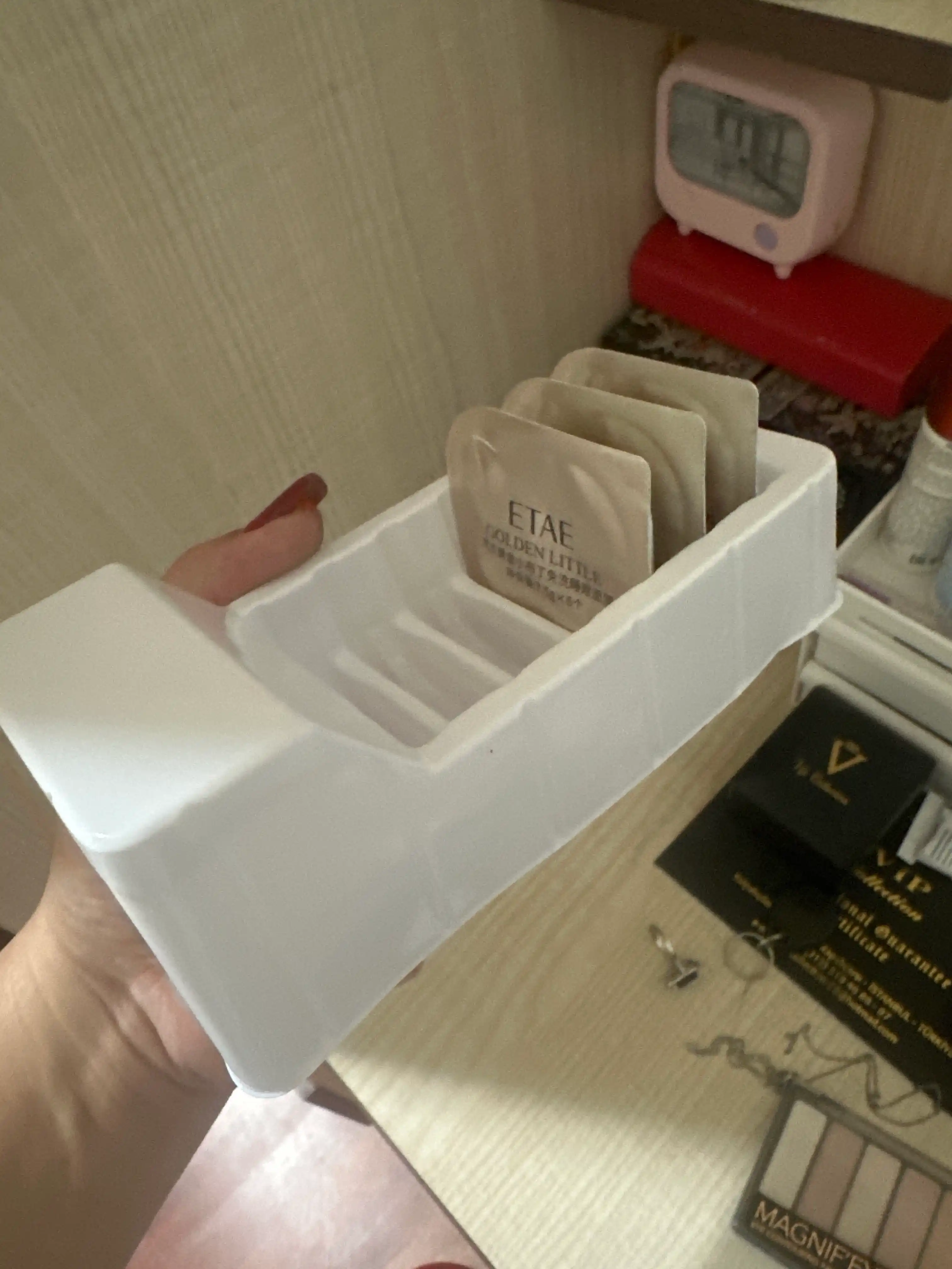 Oltin bilan tungi niqoblar yoshartiruvchi to'plam