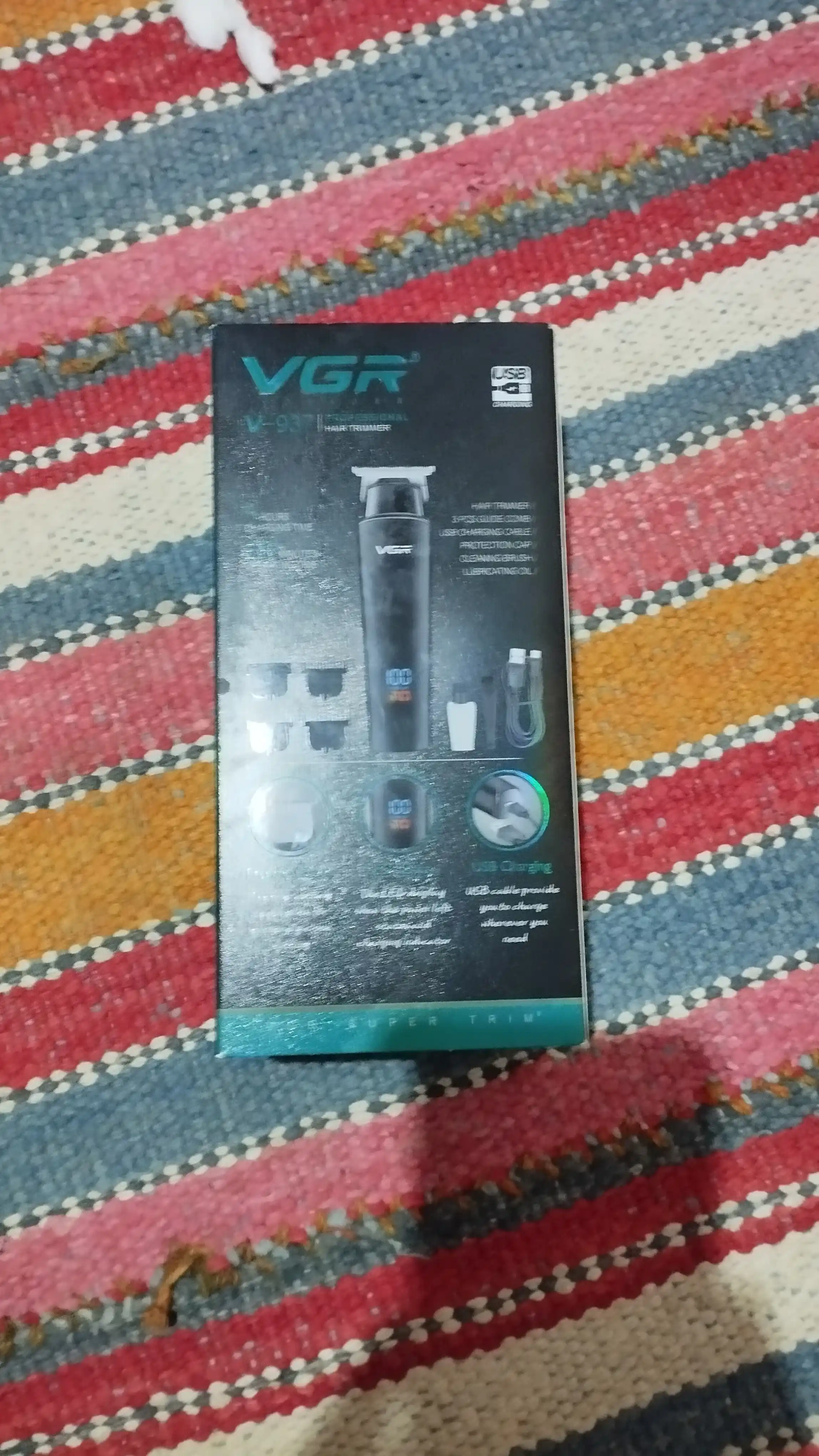 Professional simsiz soch va soqol olish kesish mashinkasi trimmer VGR V-937, LCD displeyli