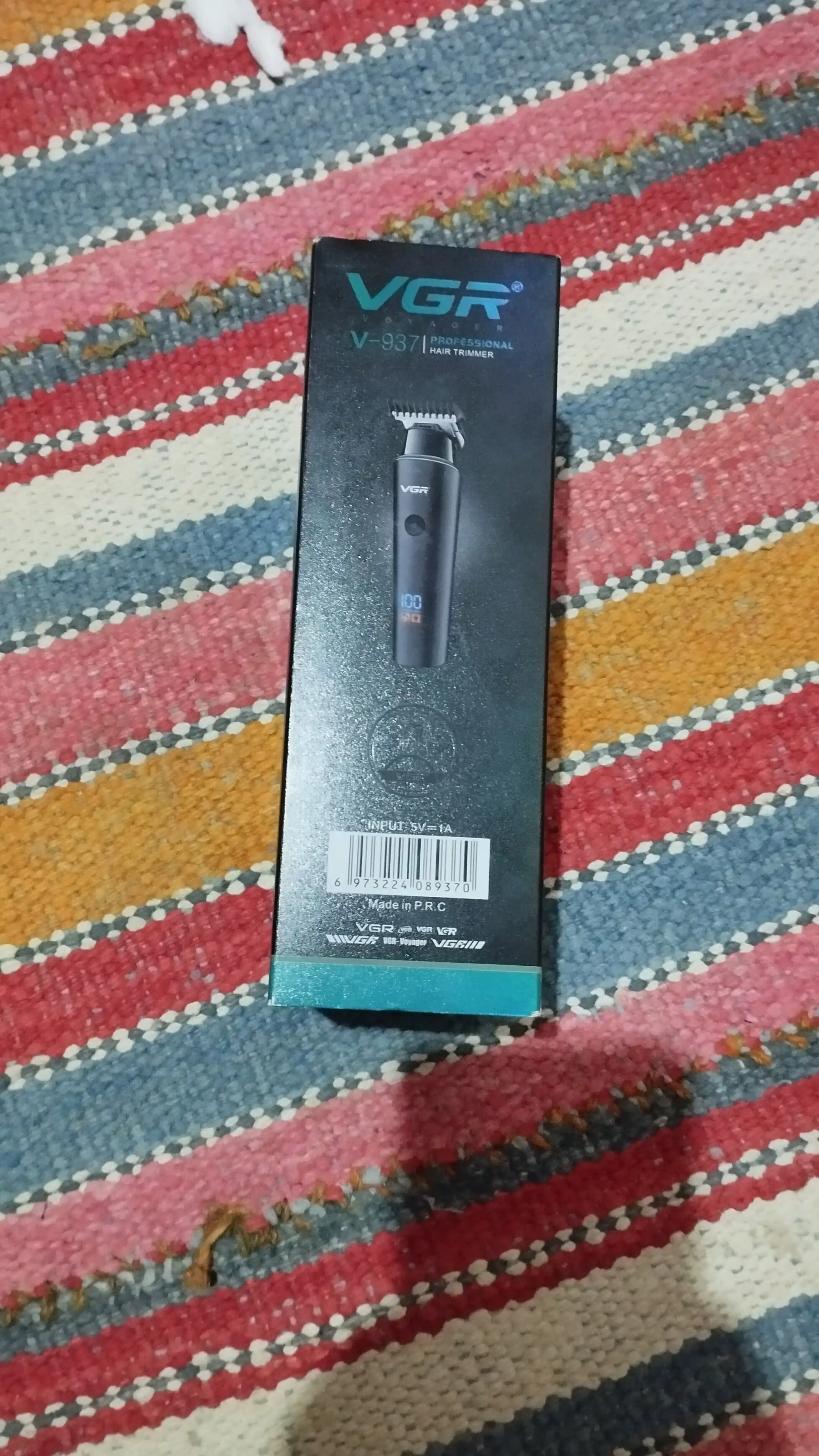 Professional simsiz soch va soqol olish kesish mashinkasi trimmer VGR V-937, LCD displeyli