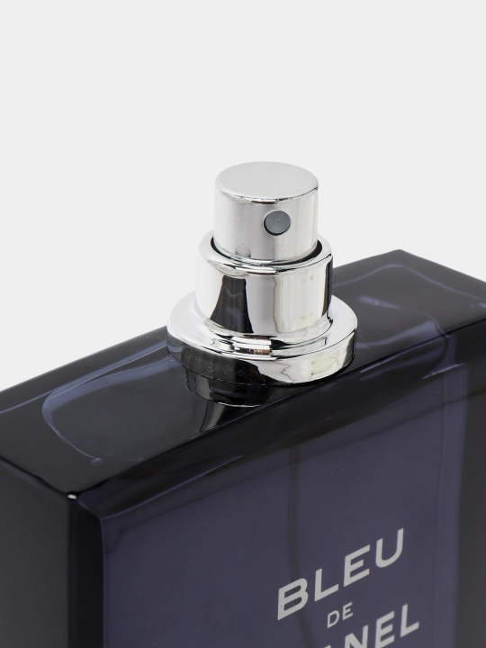 Erkaklar uchun parfyumlangan suv Bleu, 100 ml