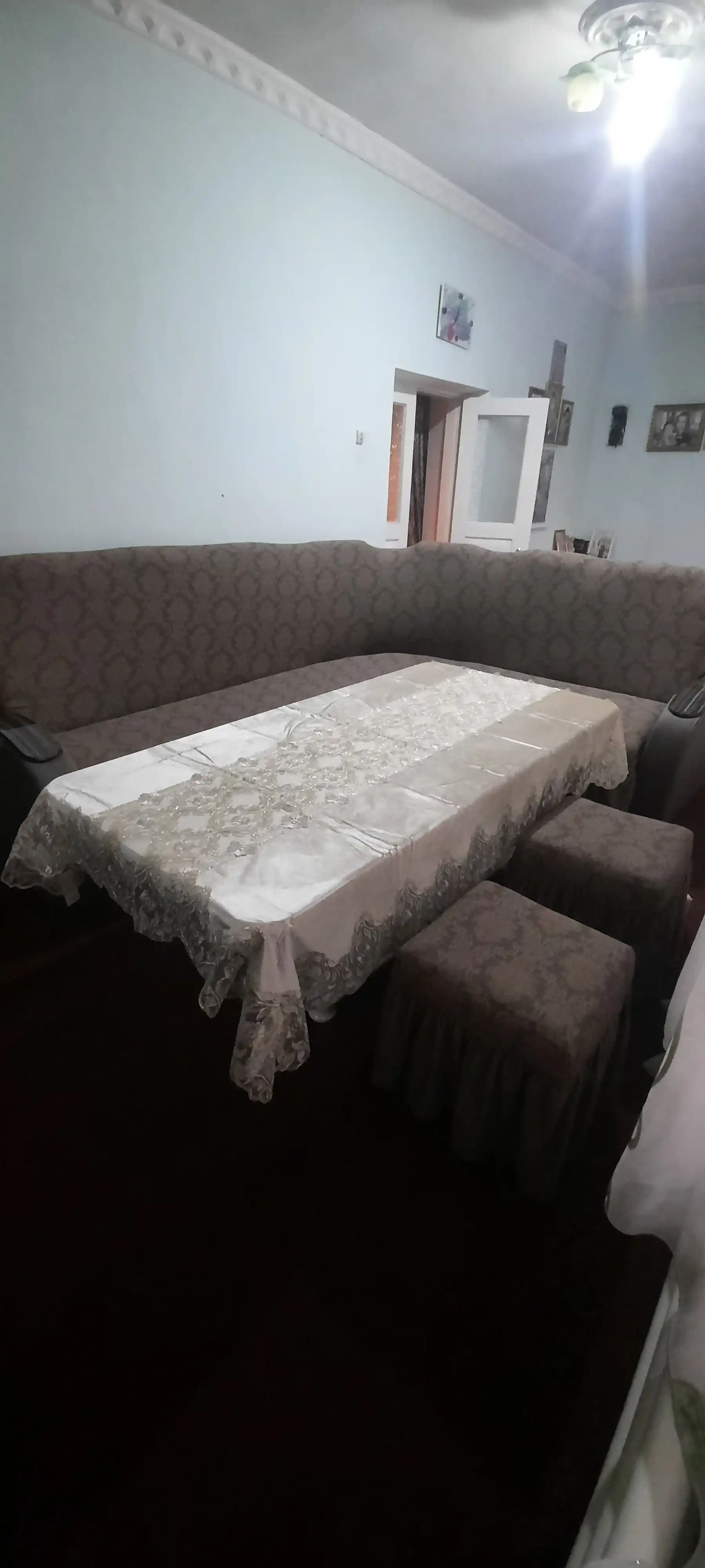 Dasturxon Bahadir, velurli