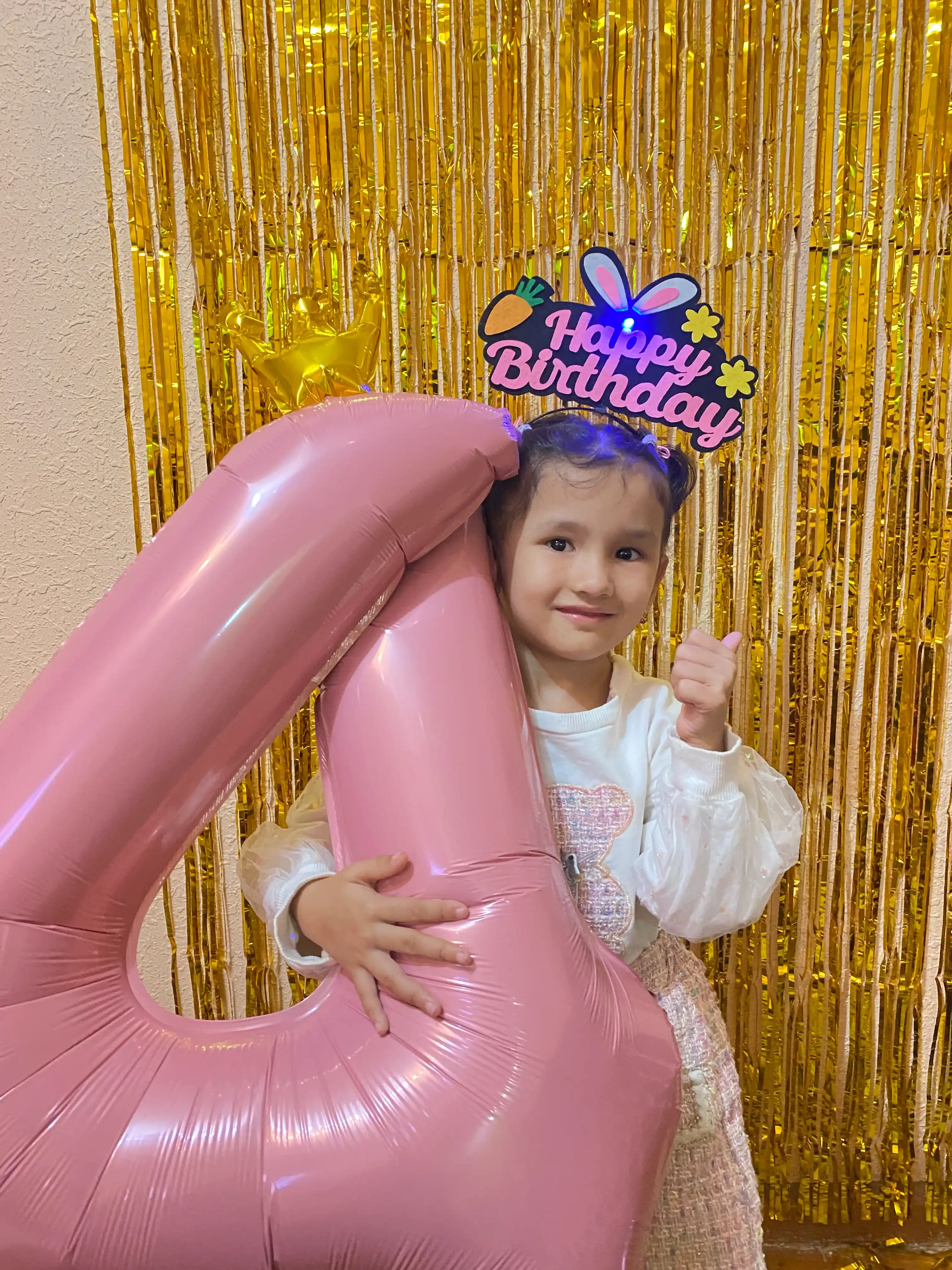Foto zonasi uchun o'z-o'zidan yopishtiruvchi parda "Yomg'ir"