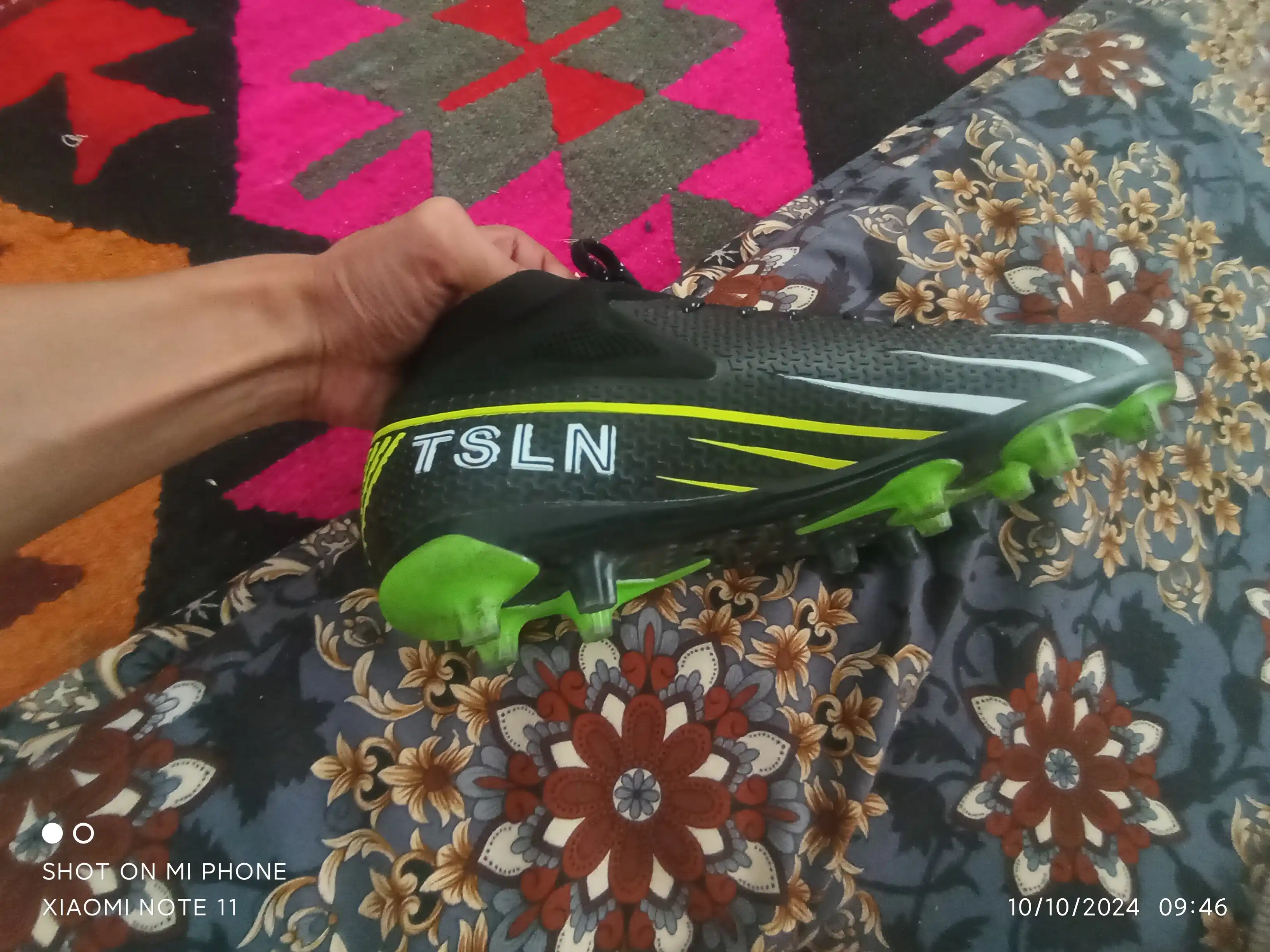 Professional butsi "TSLN FG", 3D qoplamli , futbol butsalari va sorokonojkalari,