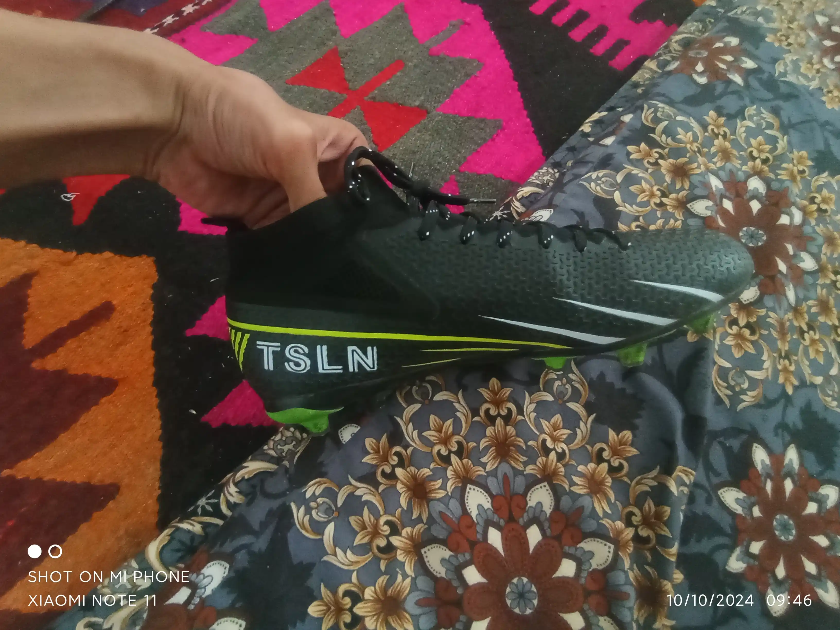 Professional butsi "TSLN FG", 3D qoplamli , futbol butsalari va sorokonojkalari,