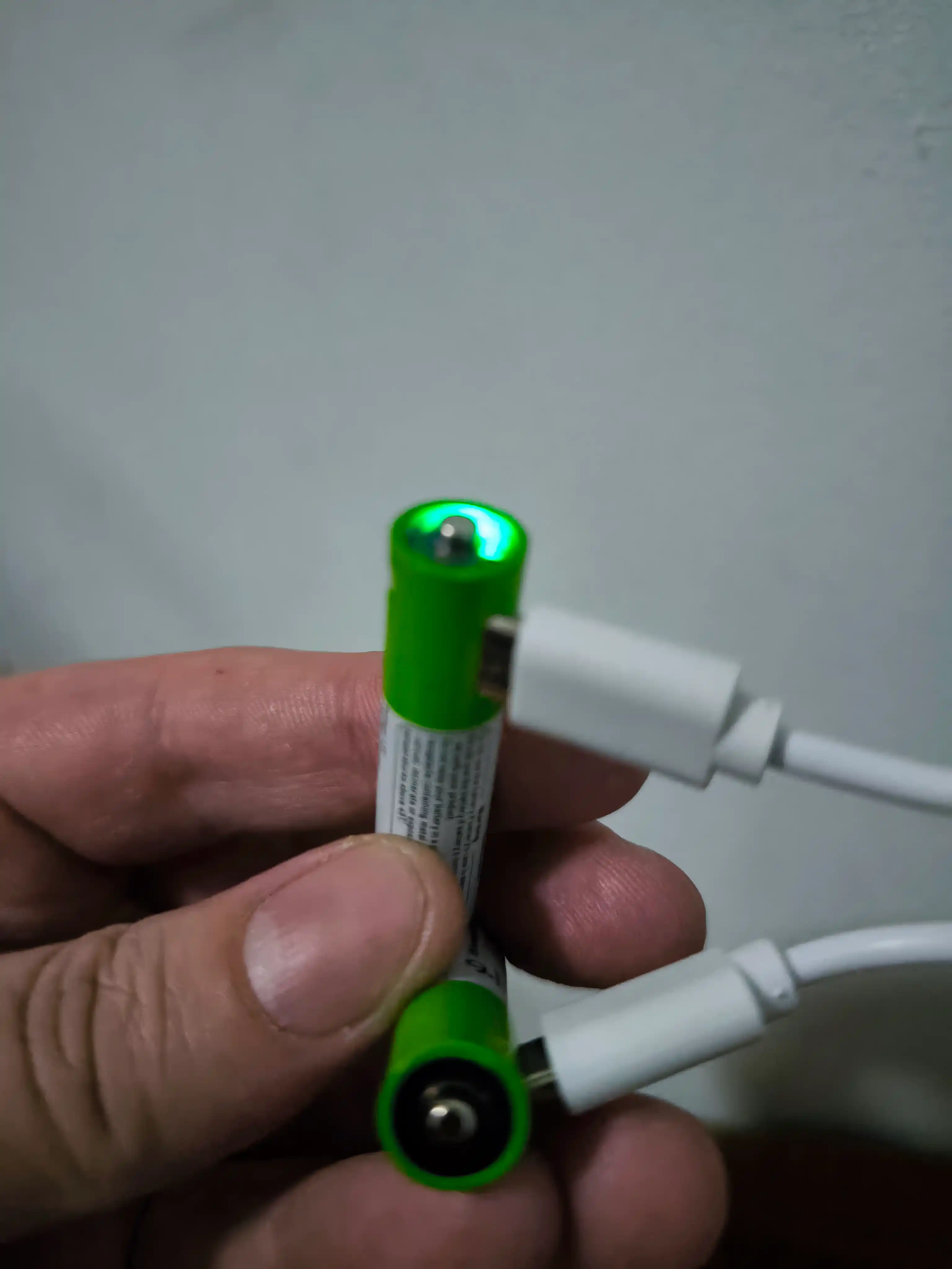 Qayta zaryadlanuvchi batareyalar AA/AAA, USB zaryadlovchi Type-C