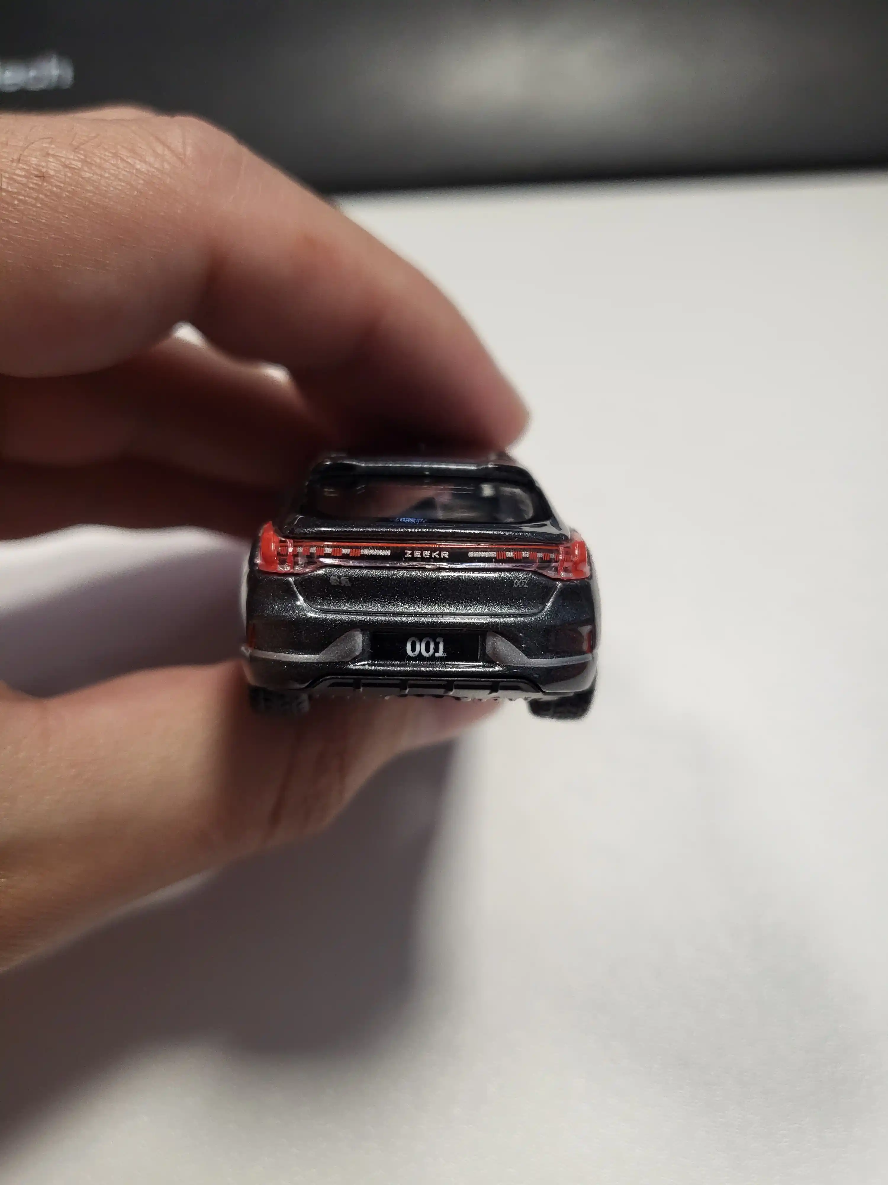 BBURAGO 1/64 kolleksiya o'yinchoq moshinasi: Mers, ZEEKR, NISSAN, BUGATTI, FORD