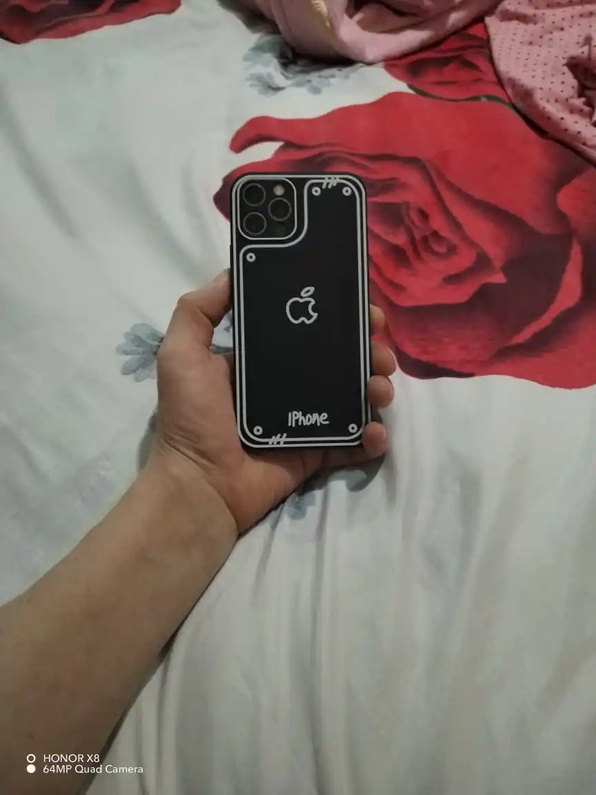 Yupqa matli silikon g'ilof, iPhone 12, 13, 14, 15, 16 Pro, ProMax uchun