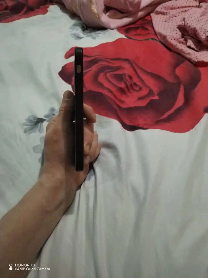 Yupqa matli silikon g'ilof, iPhone 12, 13, 14, 15, 16 Pro, ProMax uchun
