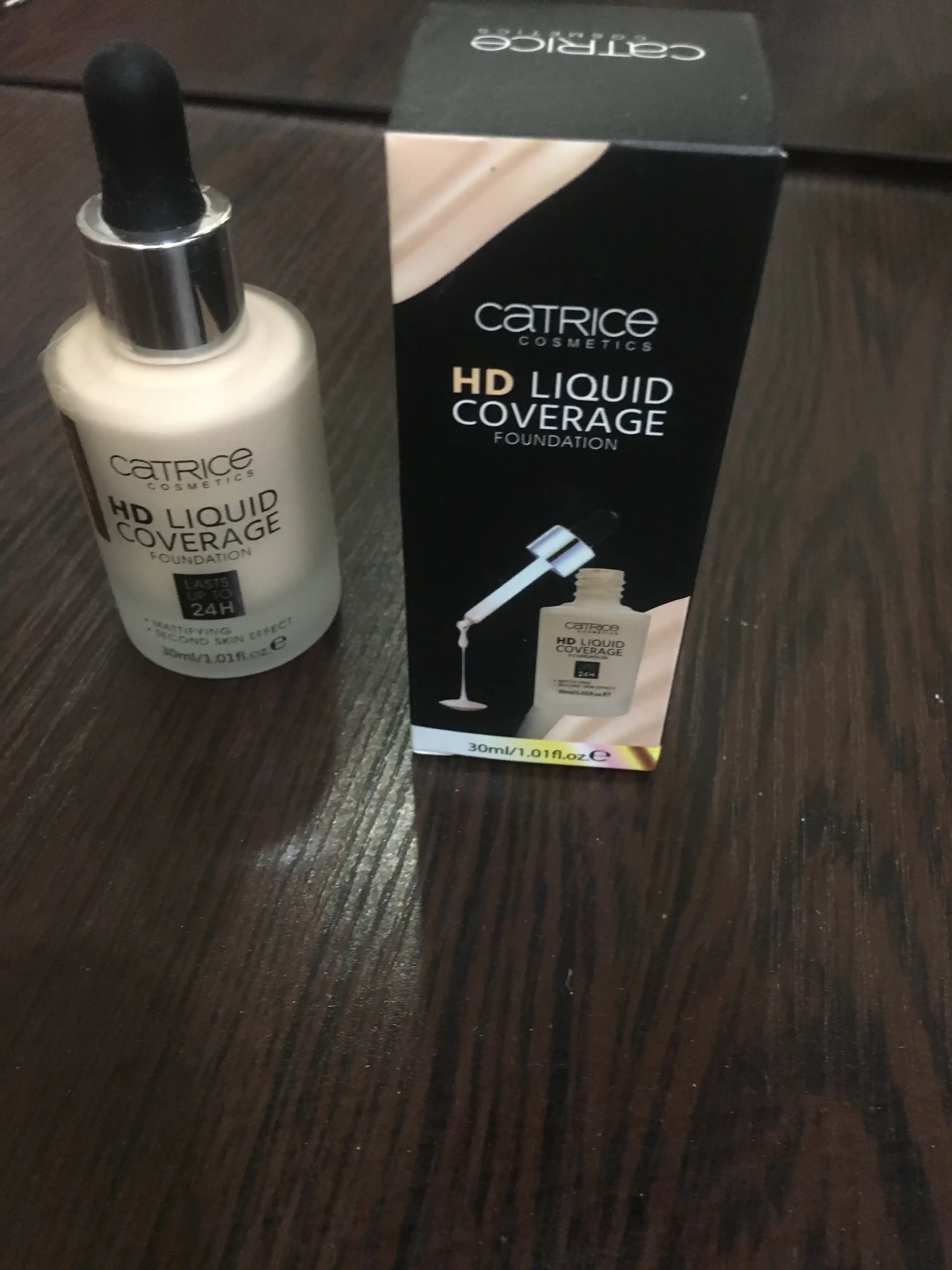 Tonal krem, suyuq asos, teri rangini tekislaydi, yuqori chidamlilik, 30 ml