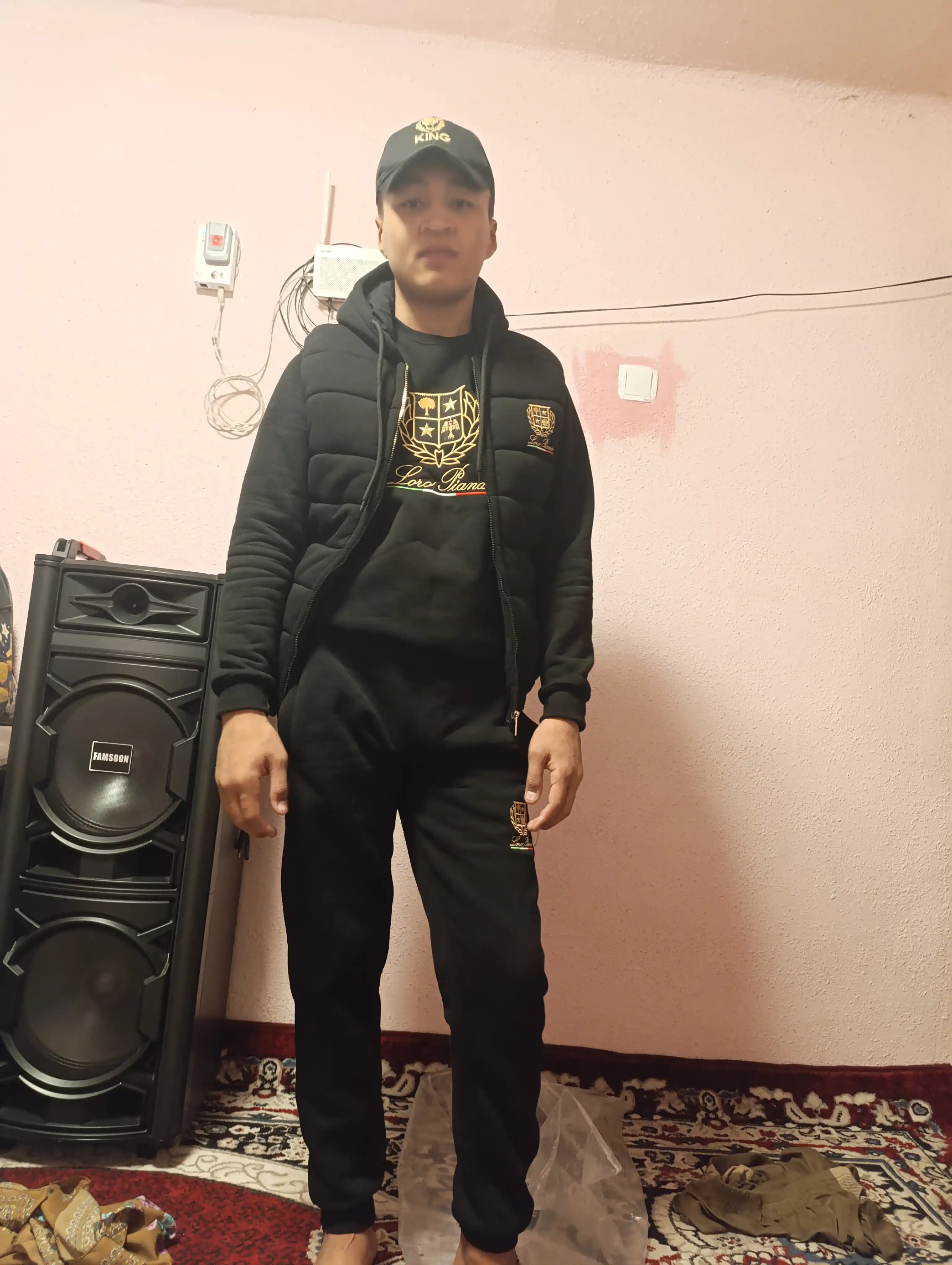 Erkaklar uchun krossovkalar, erkaklar poyabzali