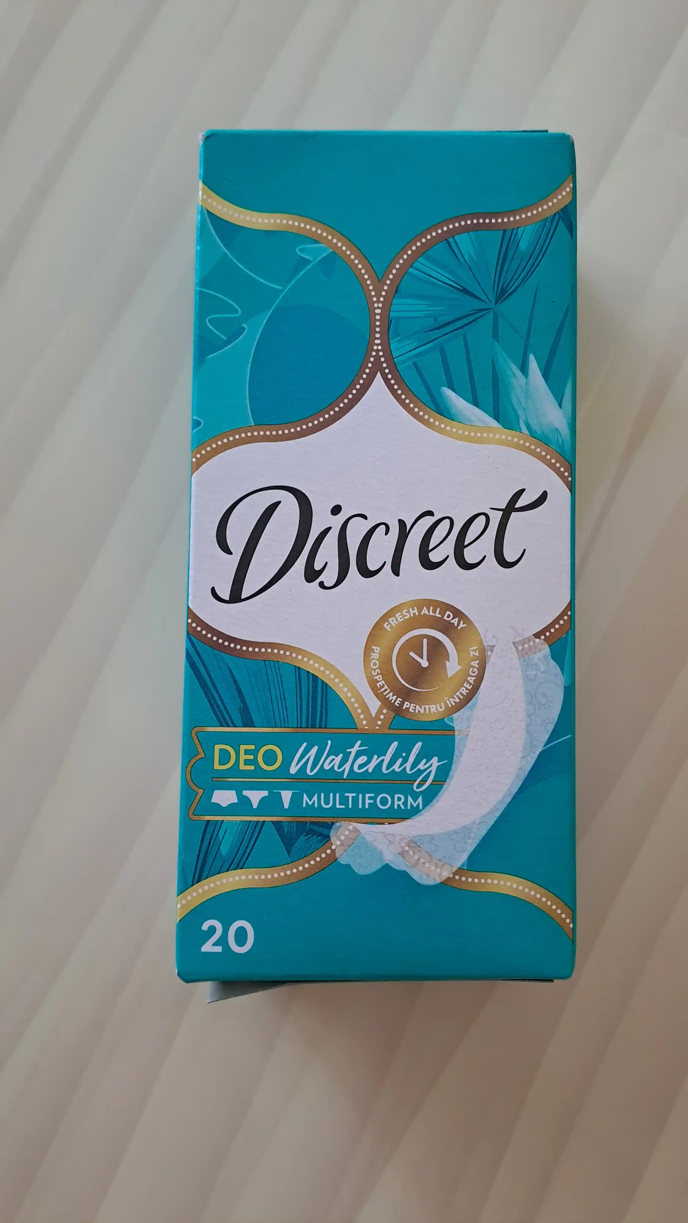 Ежедневные прокладки Discreet Multiform Водная лилия, 20 шт