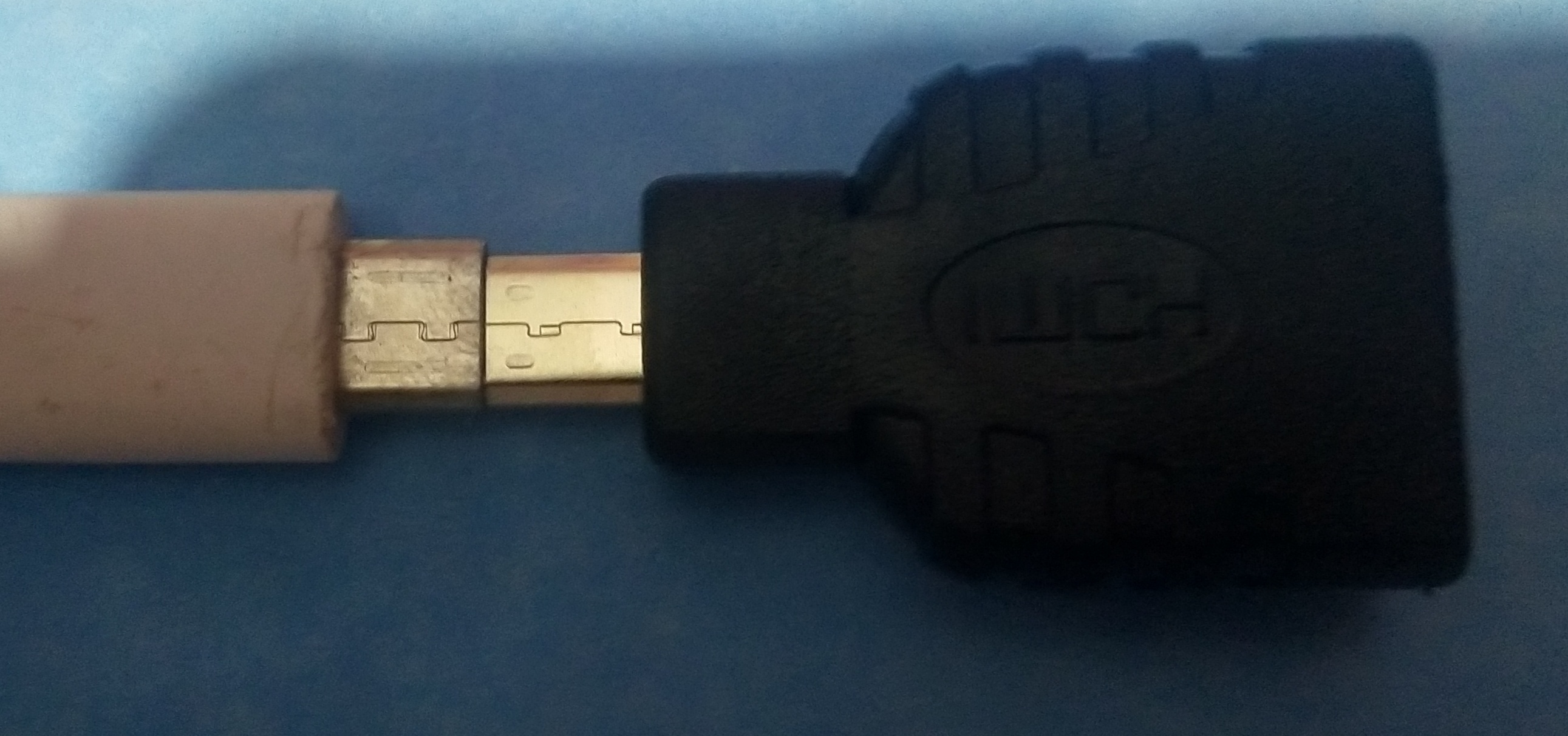 Mikro HDMI adapteri
