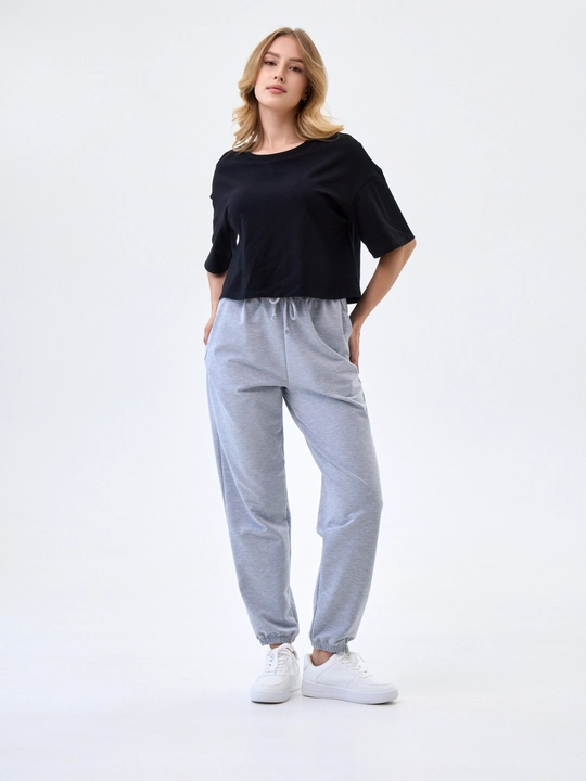 Ayollar uchun sport shimlari, jogger NEO