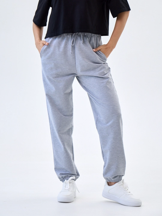Ayollar uchun sport shimlari, jogger NEO