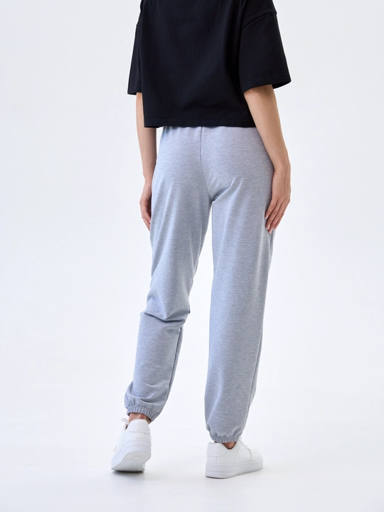 Ayollar uchun sport shimlari, jogger NEO