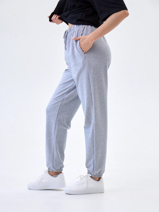 Ayollar uchun sport shimlari, jogger NEO