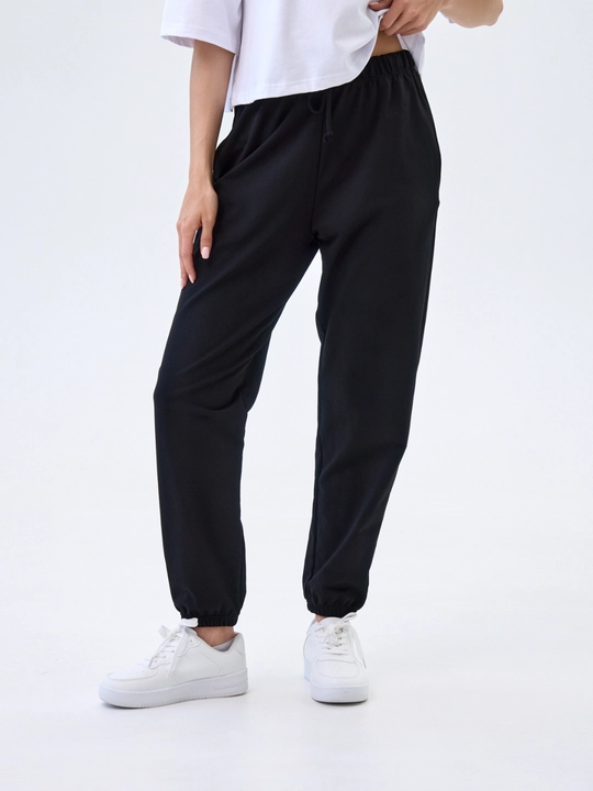 Ayollar uchun sport shimlari, jogger NEO