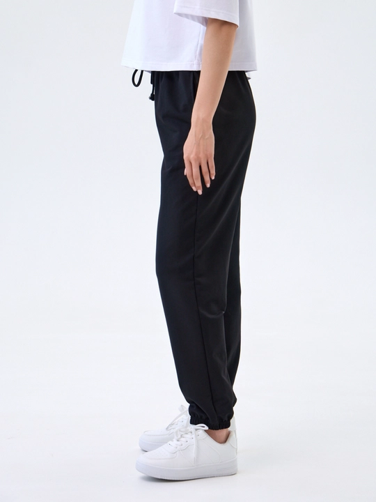 Ayollar uchun sport shimlari, jogger NEO