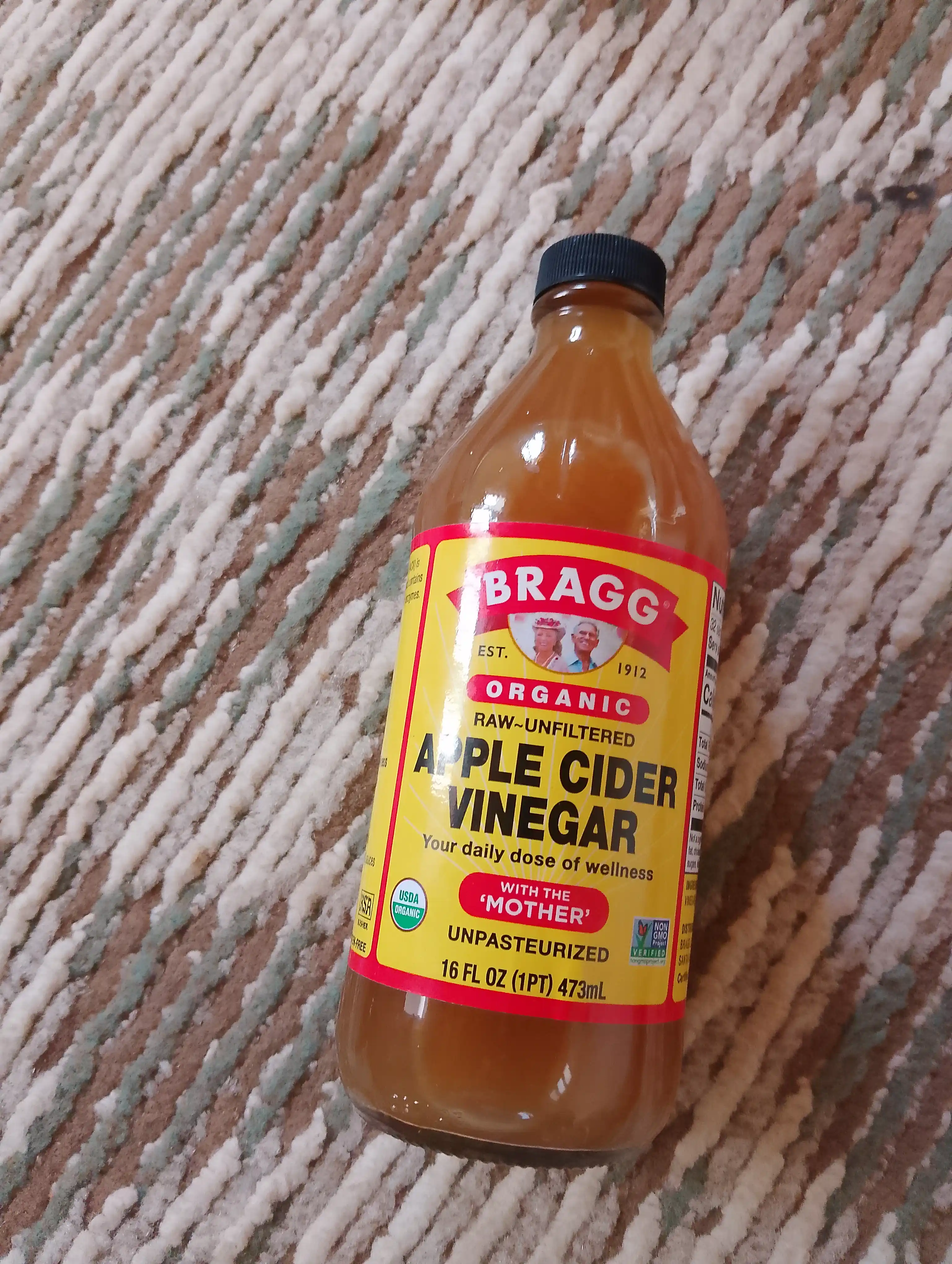 Bragg, organik olma sirkasi, filterlanmagan, Organic Apple Cider Vinegar, 473 ml