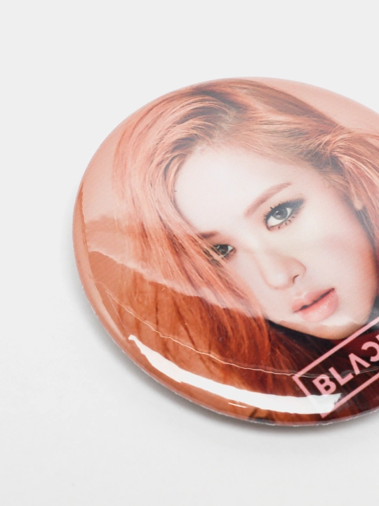 Qizlar va o'g'il bolalar uchun mashhur Black Pink guruhining nishonlari, 58 mm