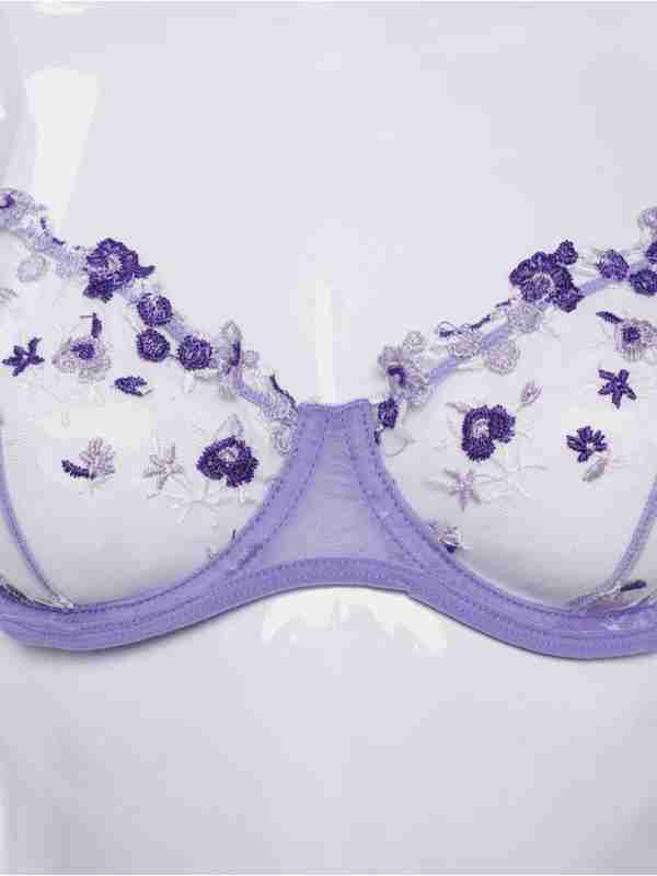 Boglangan ayolning qinini qitiqlagan porno video Kirovdagi fohishalar