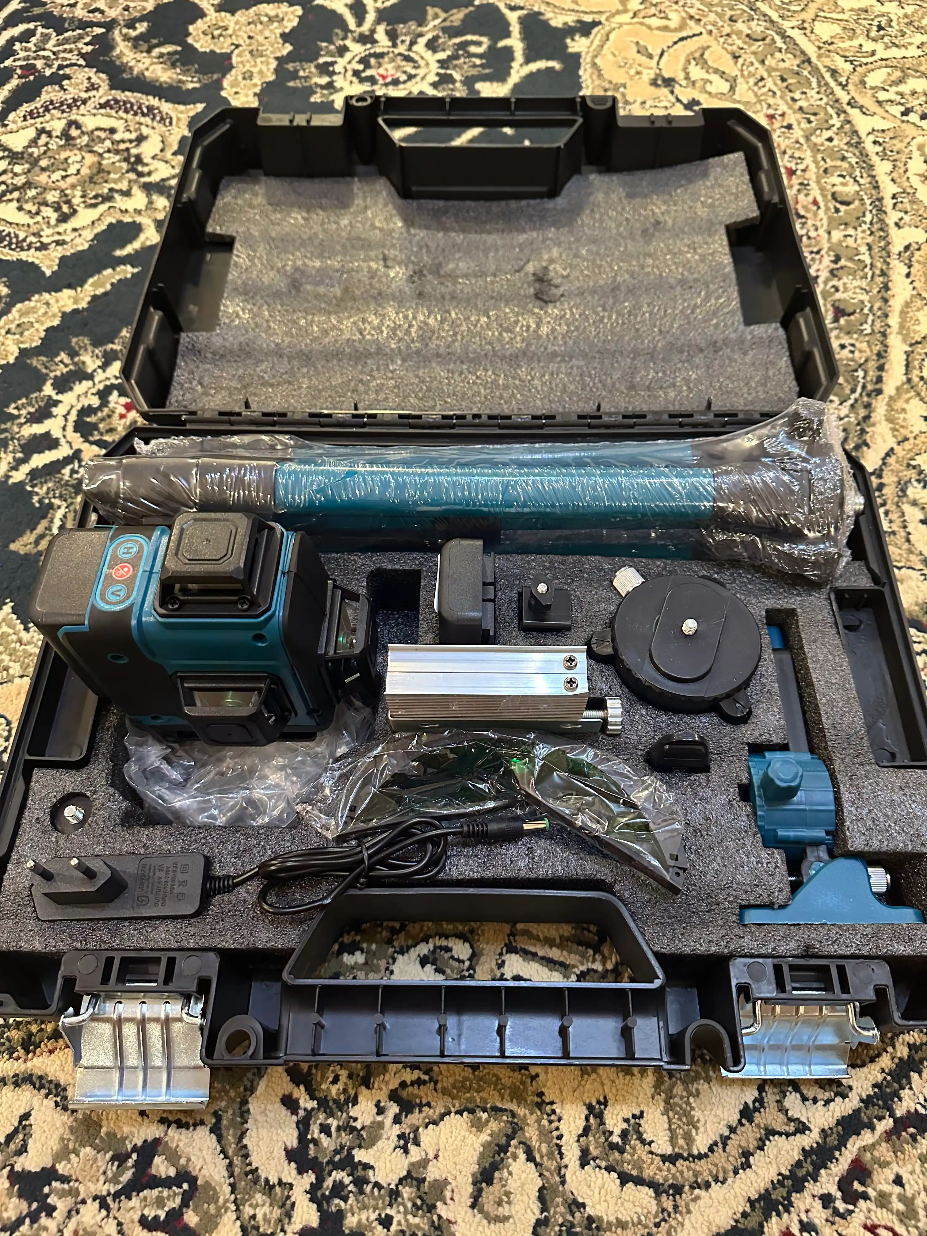 Lazer darajasi 4D, daraja, 360 daraja, 16 qator, tripod va ikkita batareya bilan