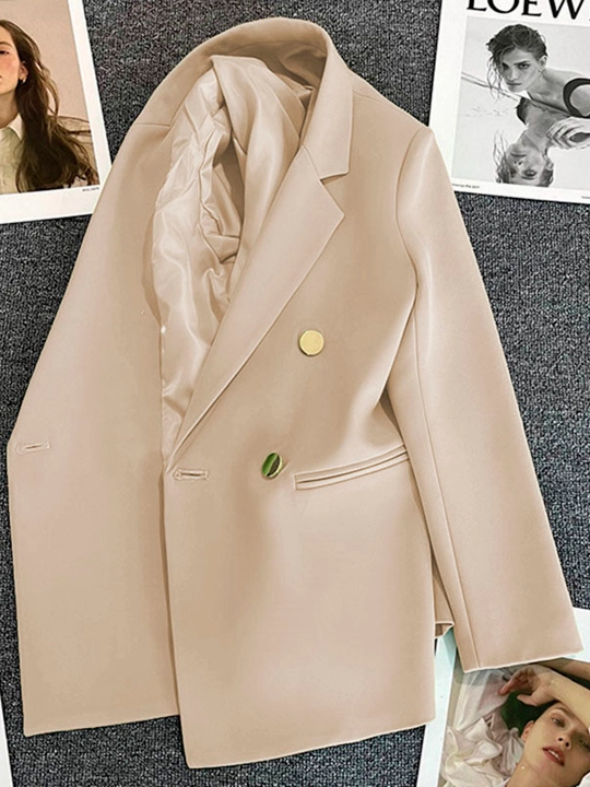 Ayollar pidjagi, klassik, tugmali uzaytirilgan jaket